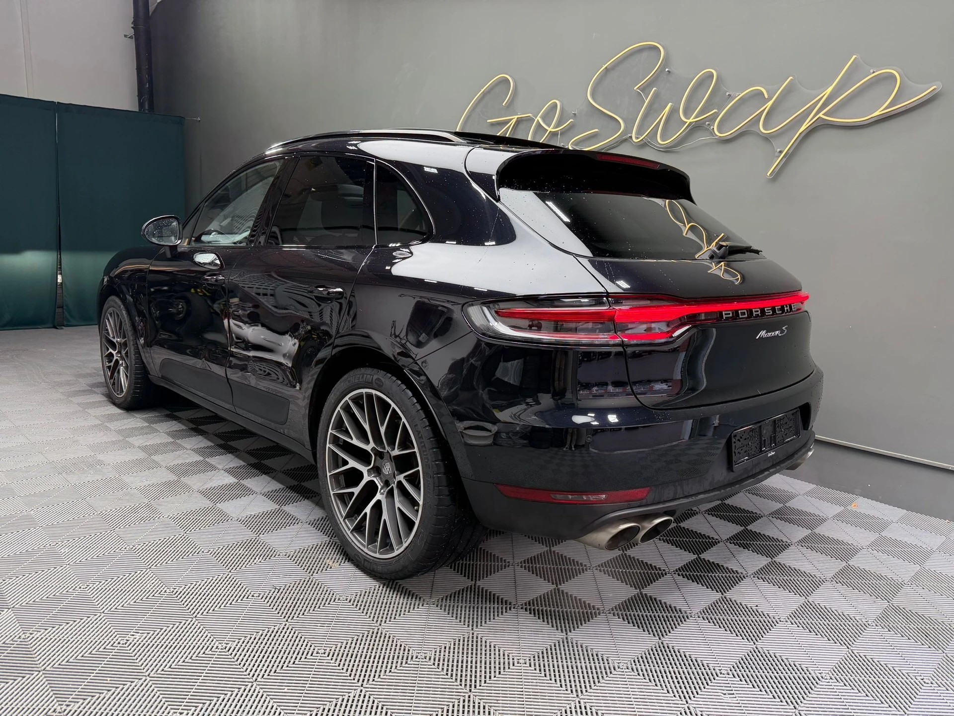 PORSCHE Macan S PDK-image-3