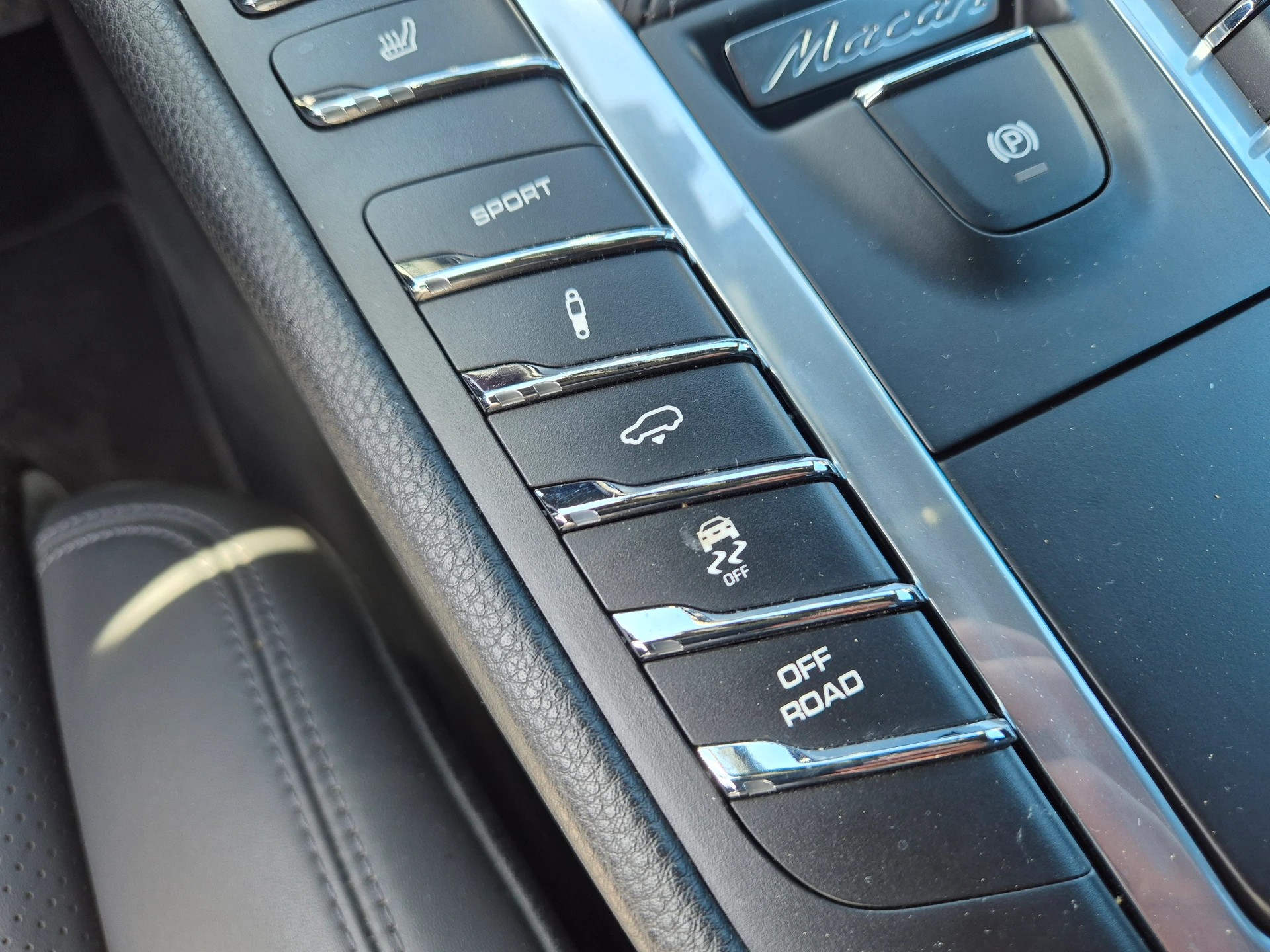 PORSCHE Macan S PDK-image-23