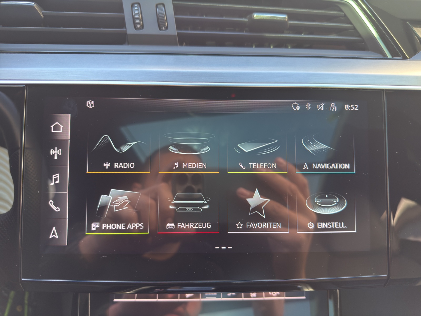 AUDI e-tron 55 S Line Black Edition quattro-image-14