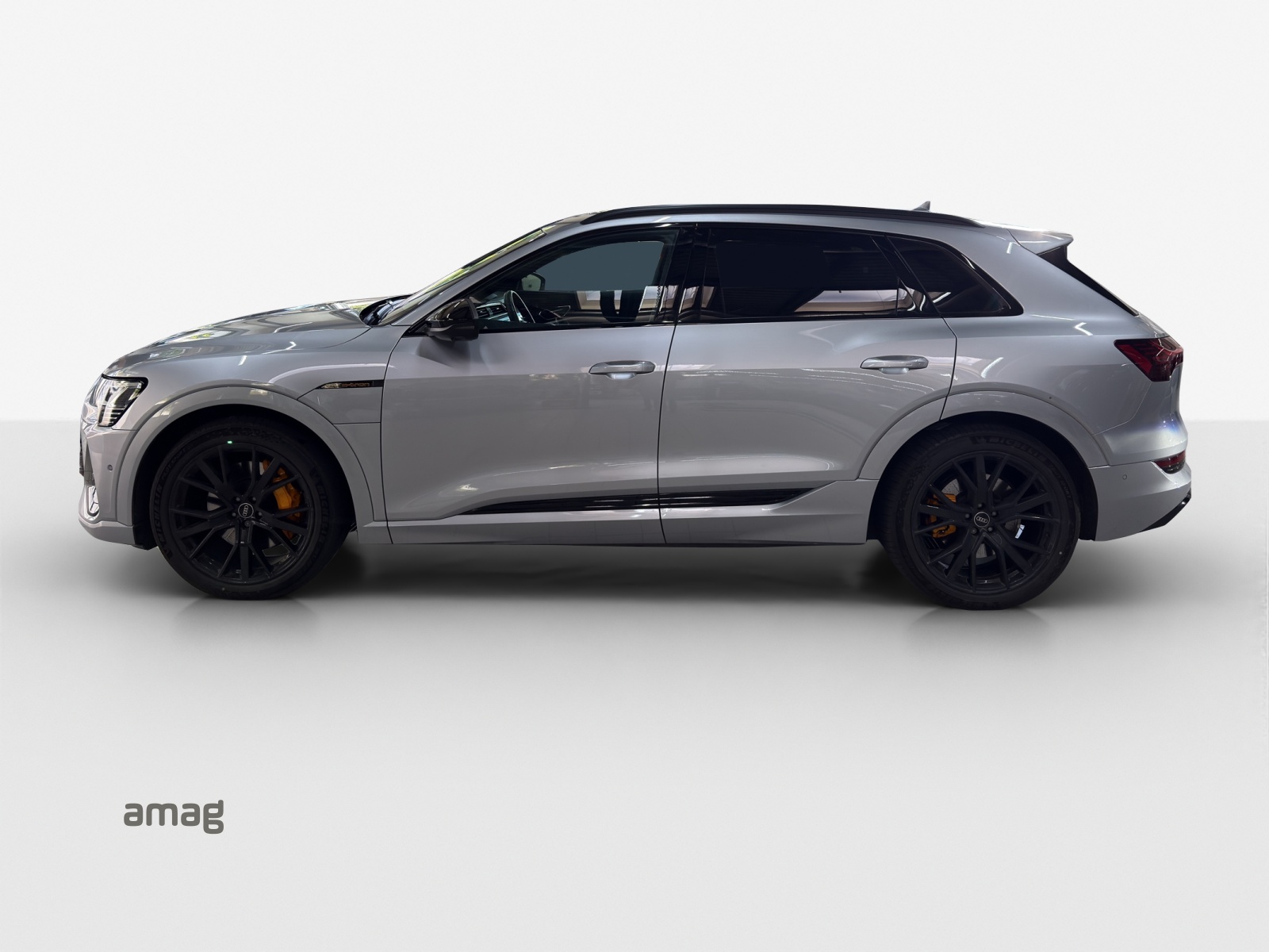 AUDI e-tron 55 S Line Black Edition quattro-image-1