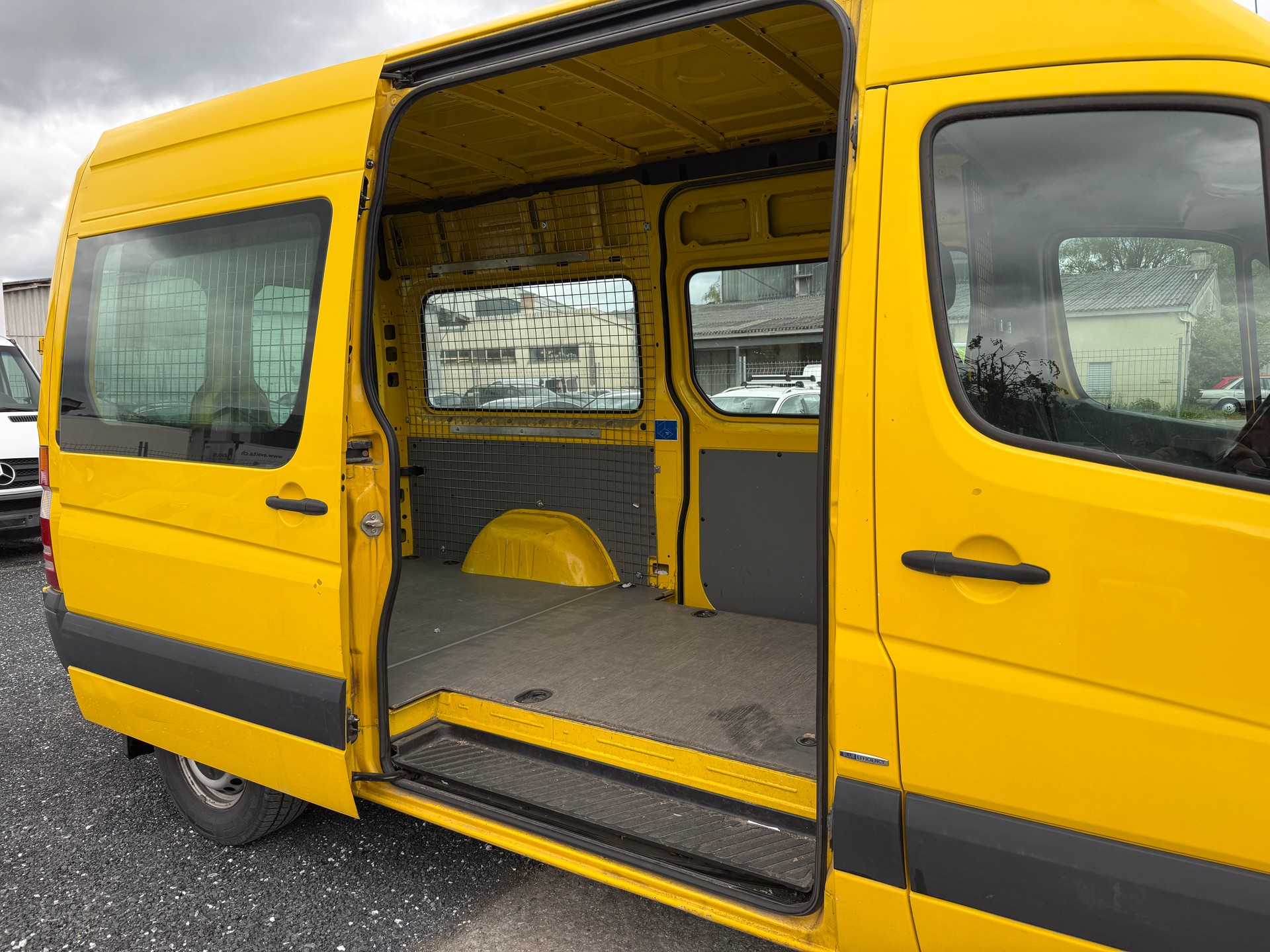 MERCEDES-BENZ Sprinter 311 CDI Standard 7G-Tronic-image-14