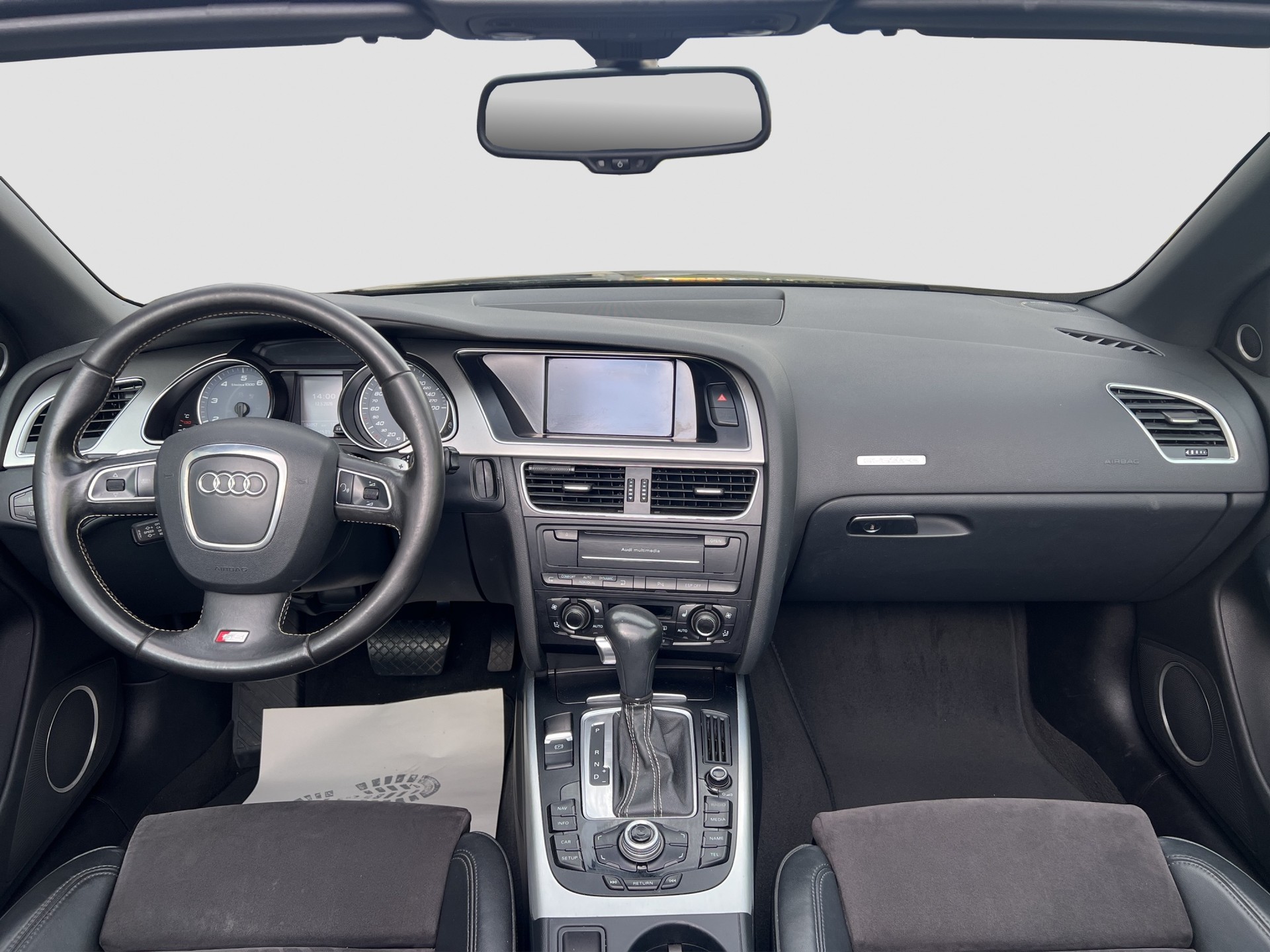 AUDI S5 Cabrio 3.0 TFSI quattro S-tronic-image-12