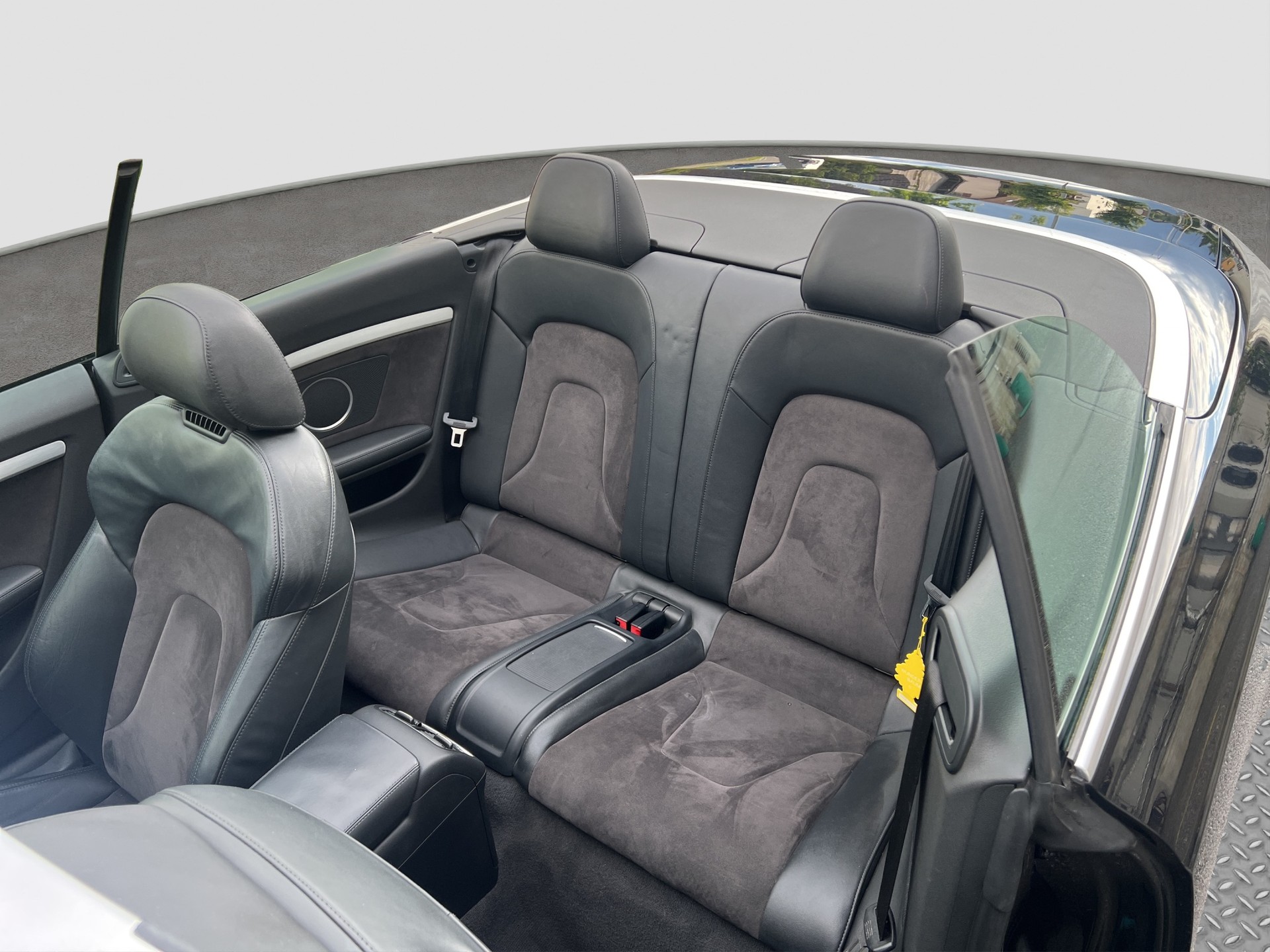 AUDI S5 Cabrio 3.0 TFSI quattro S-tronic-image-11