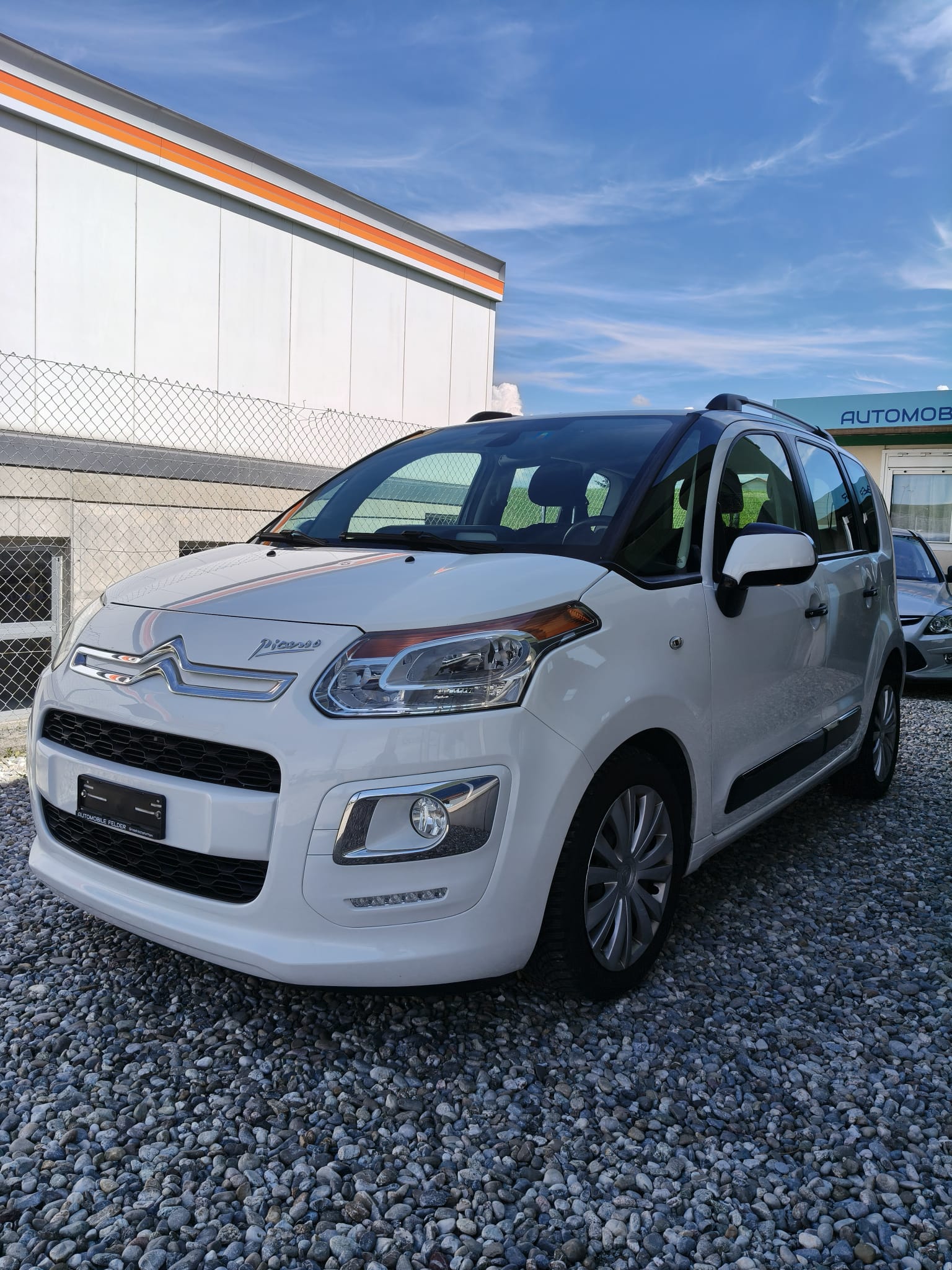 CITROEN C3 Picasso 1.6 HDi Exclusive-image-2