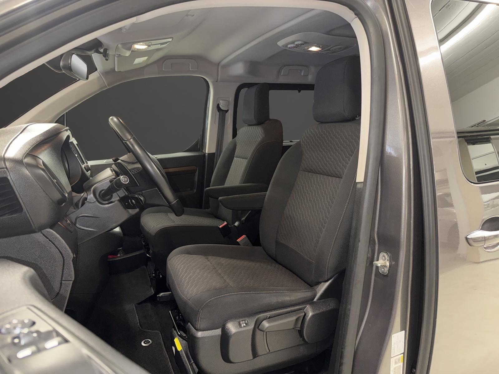TOYOTA Proace Verso 2.0 D-4D Family Long Automatic-image-8