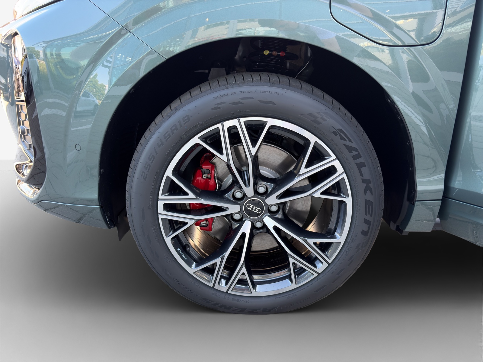 AUDI Q3 SUV e-hybrid 200 kW S tronig-image-15