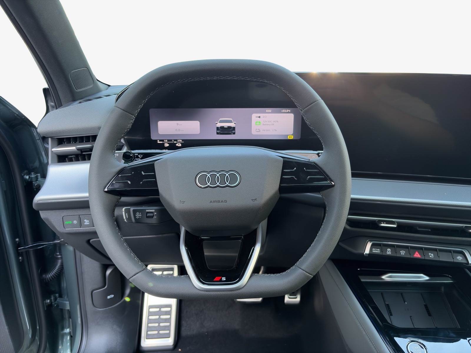 AUDI Q3 SUV e-hybrid 200 kW S tronig-image-9