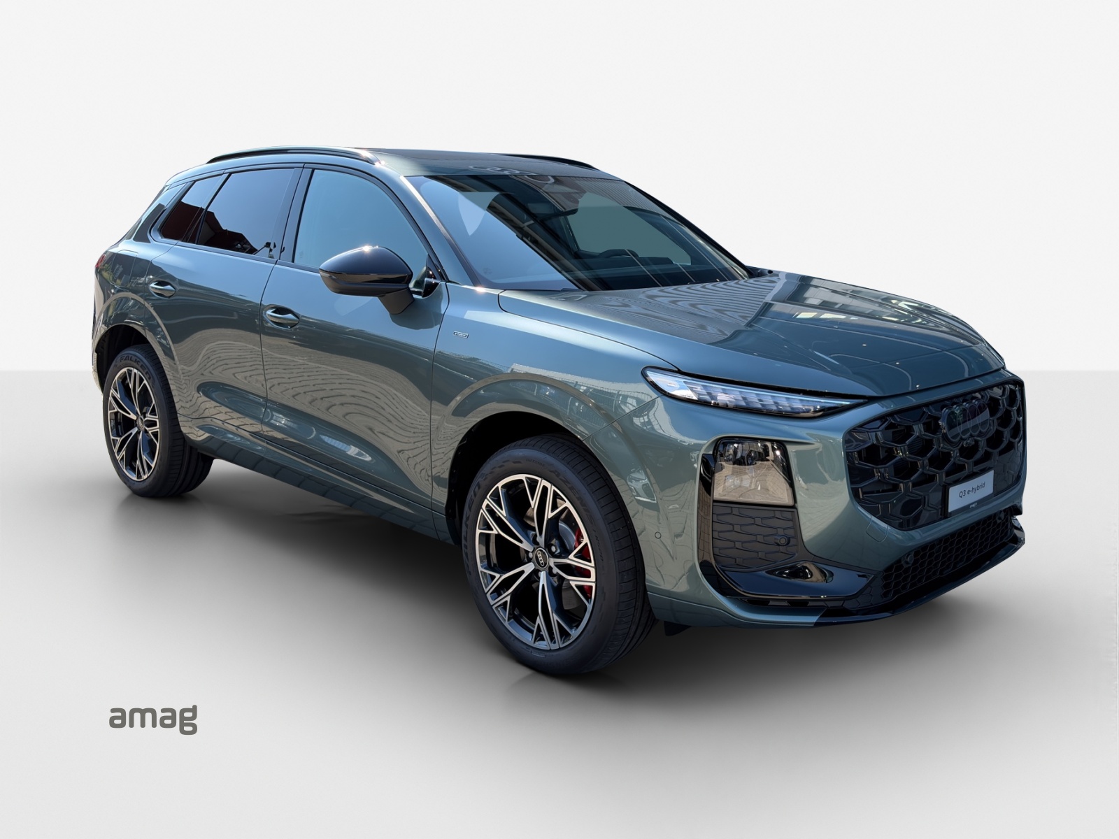 AUDI Q3 SUV e-hybrid 200 kW S tronig-image-5