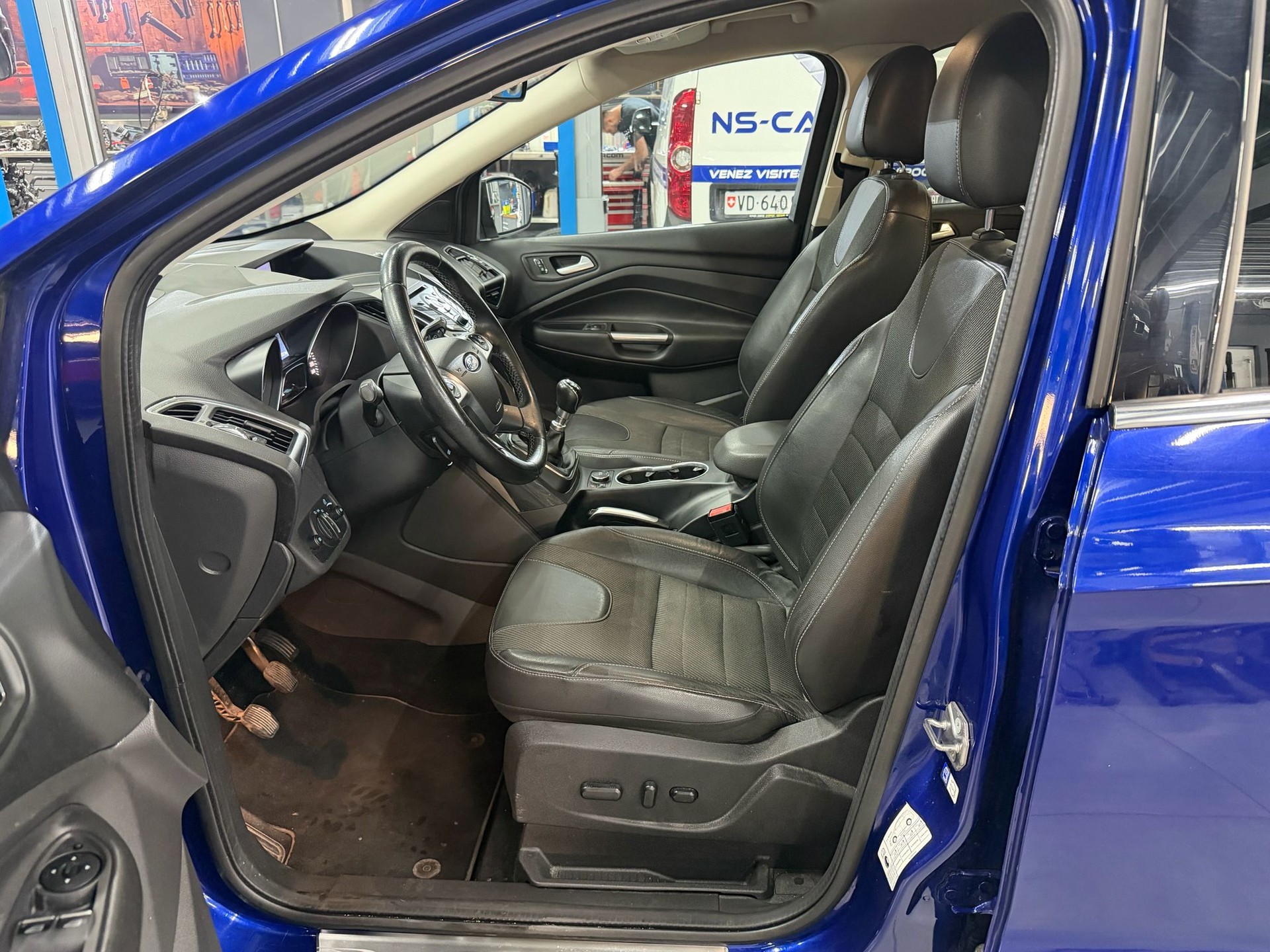FORD Kuga 2.0 TDCi Titanium 4WD-image-8