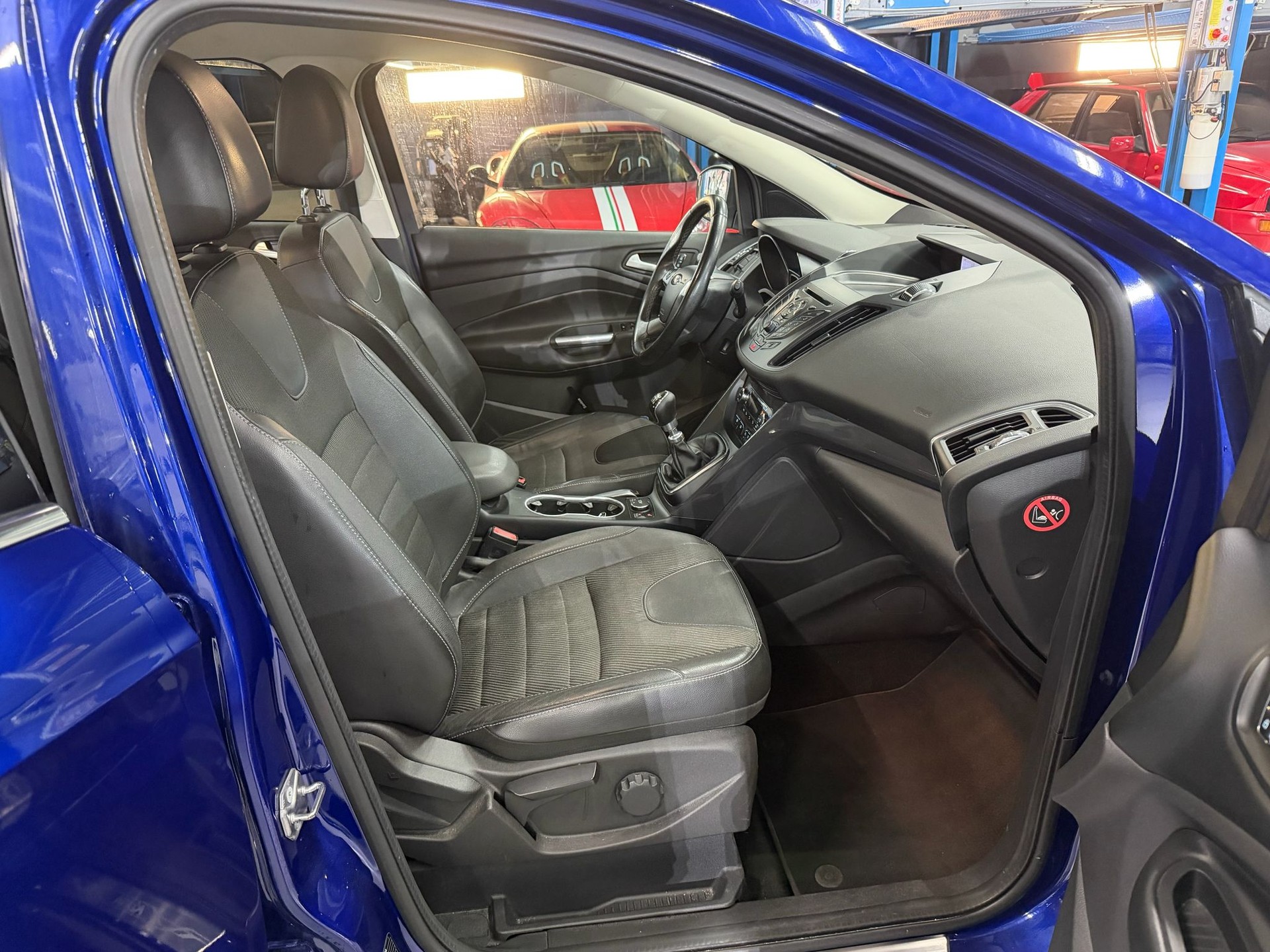 FORD Kuga 2.0 TDCi Titanium 4WD-image-10