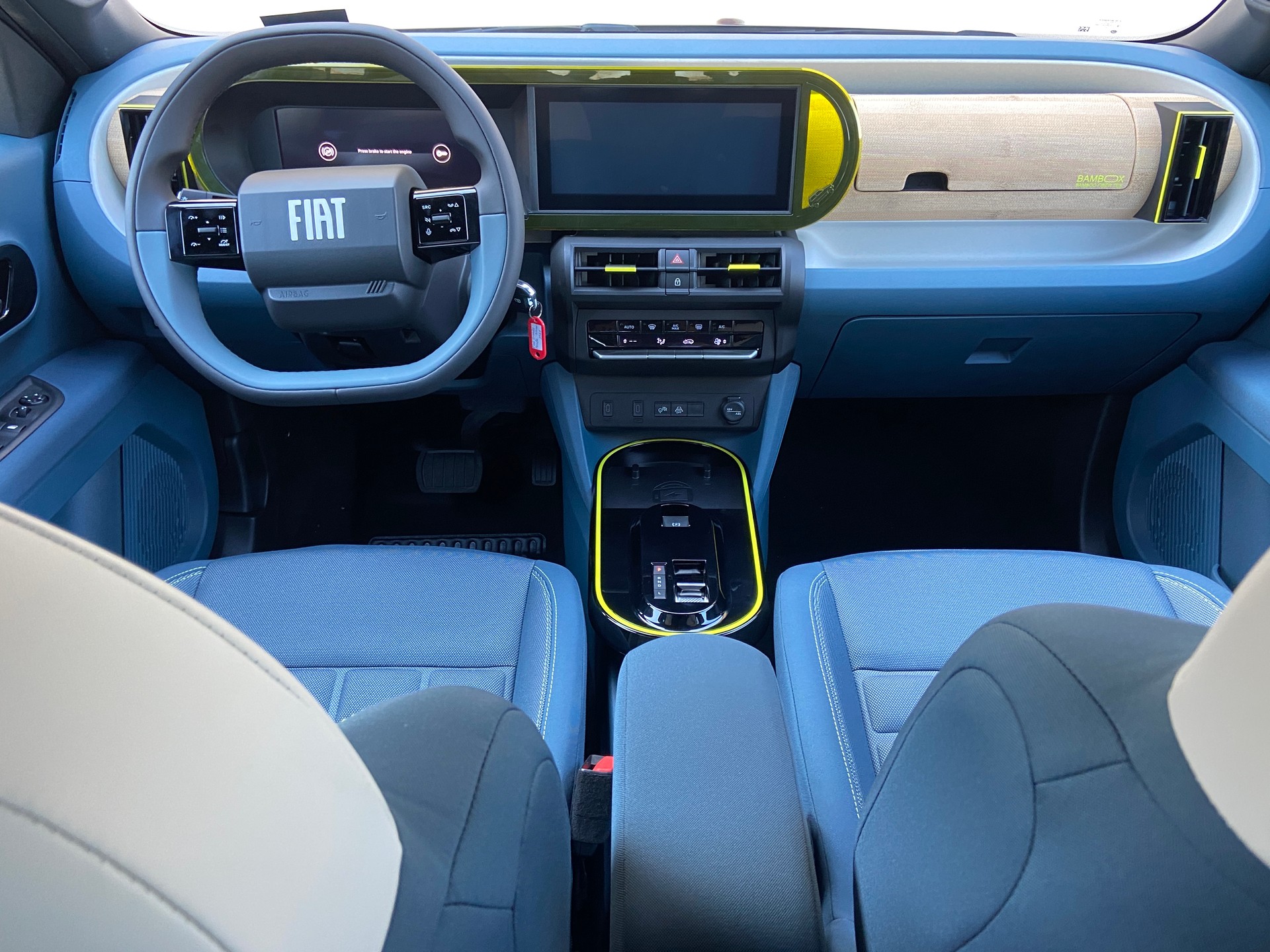 FIAT Grande Panda MHEV La Prima-image-3
