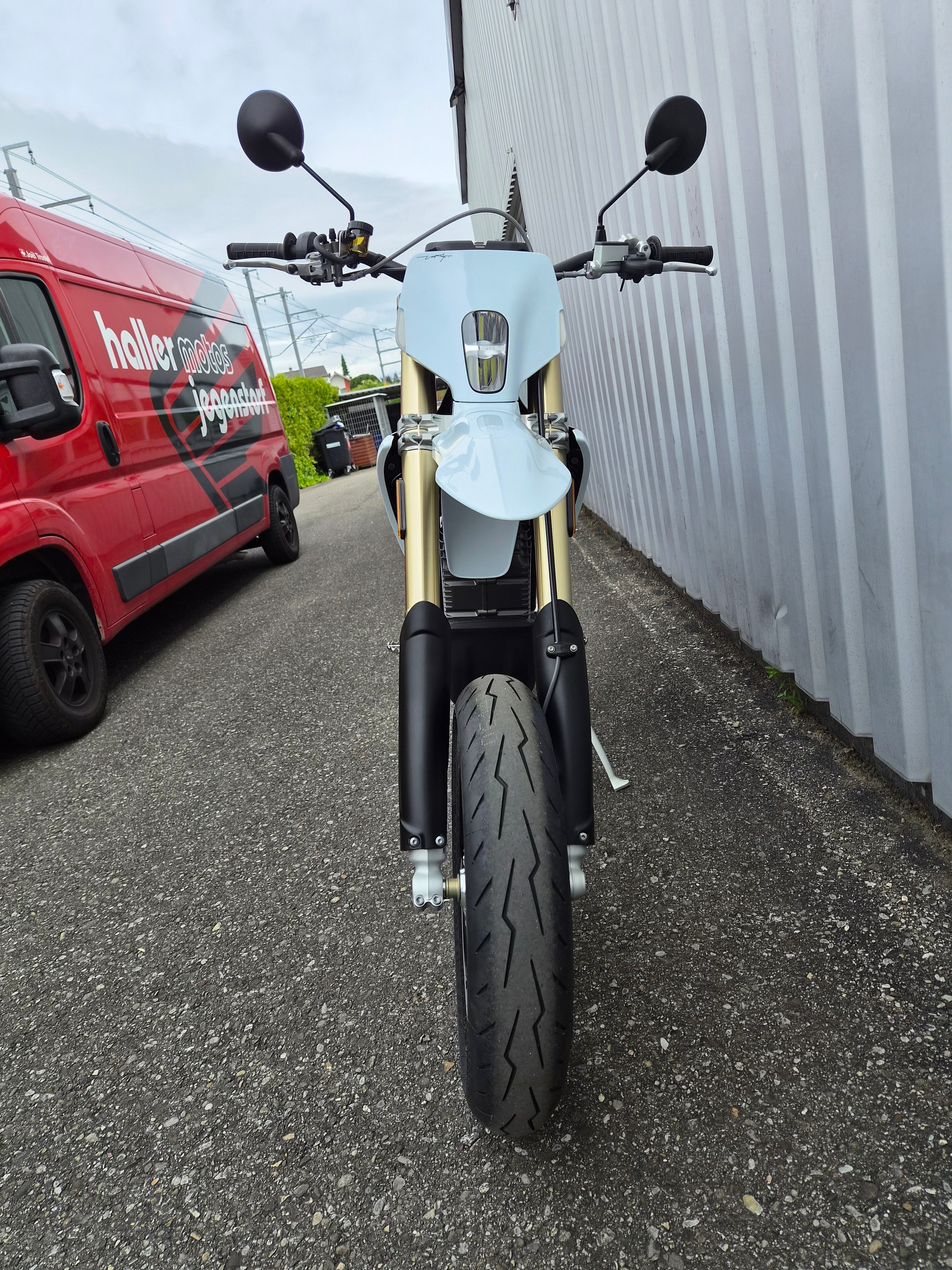 STARK VARG SUPERMOTO 80PS TAGESMIETE MÖGICH-image-9