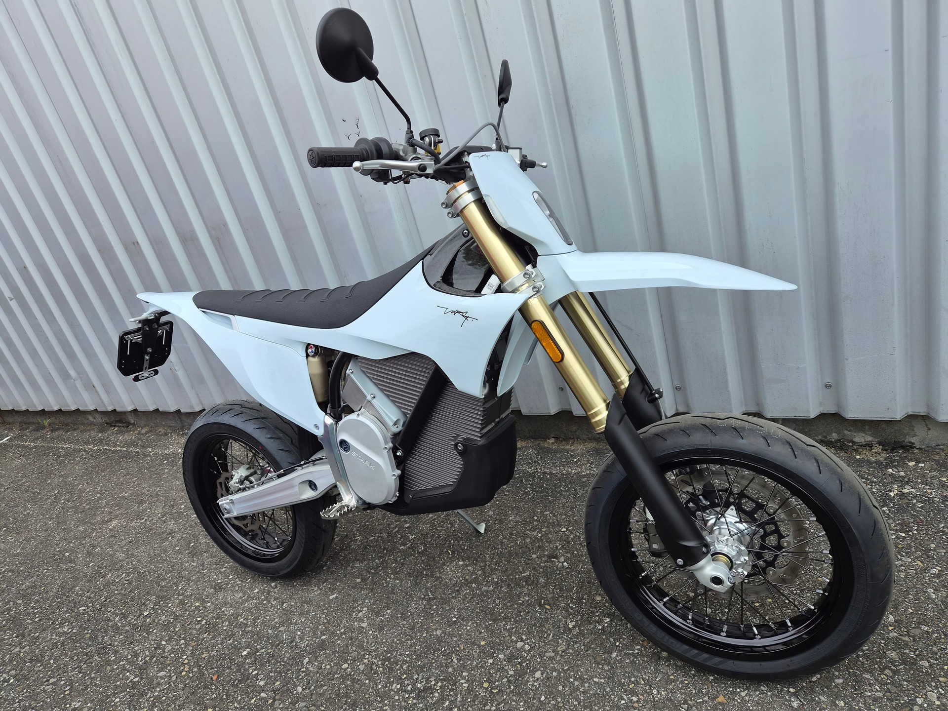 STARK VARG SUPERMOTO 80PS TAGESMIETE MÖGICH-image-8