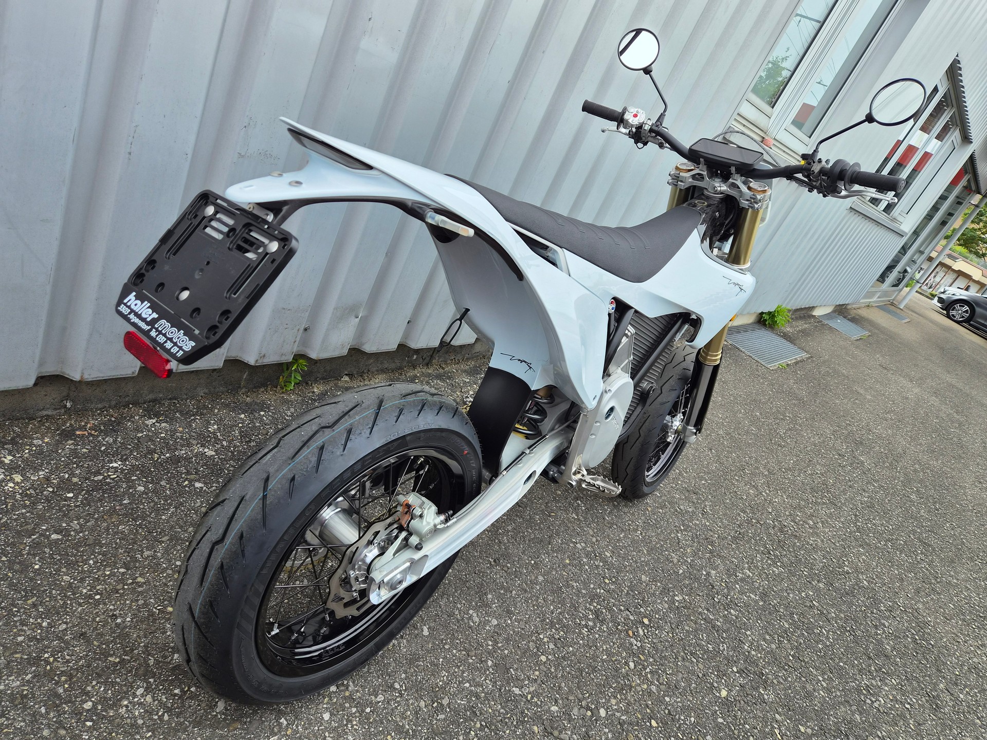STARK VARG SUPERMOTO 80PS TAGESMIETE MÖGICH-image-11