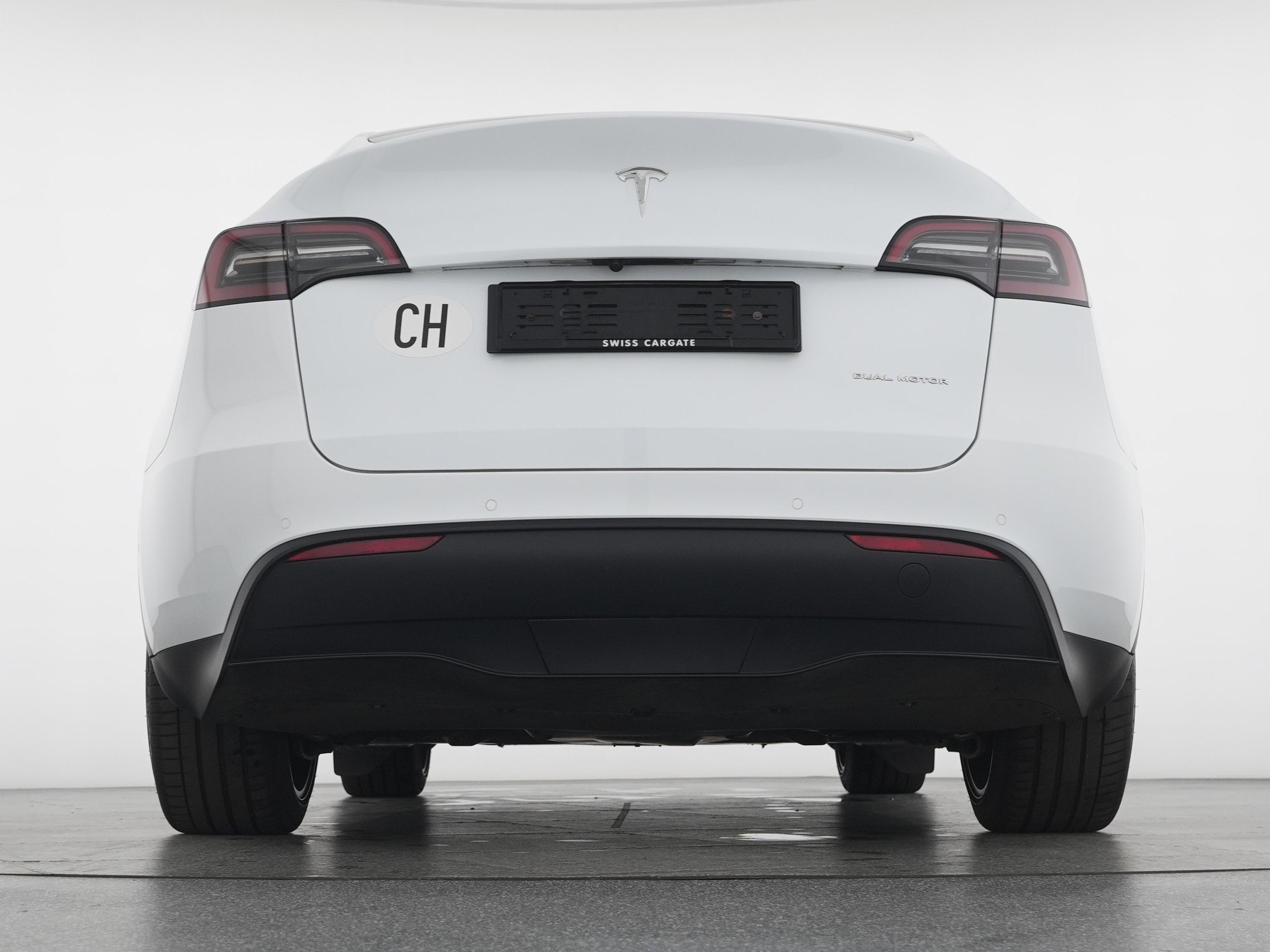 TESLA Model Y Long Range-image-3