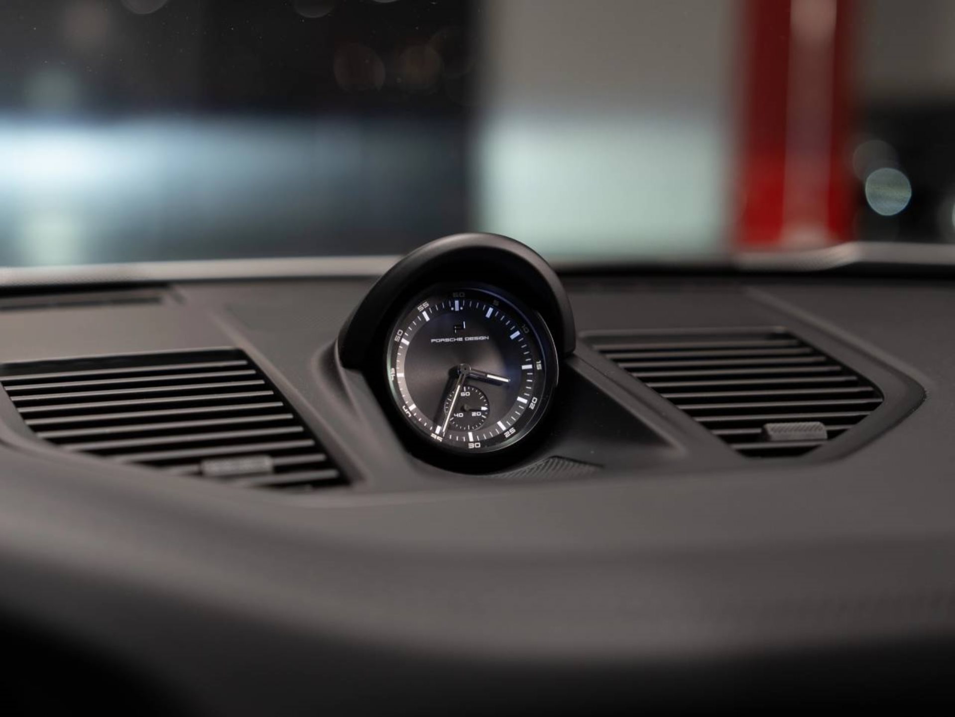 PORSCHE 911 Carrera S-image-9