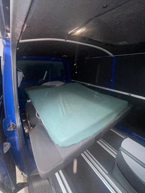 VW T5 2.0 TDI-image-11