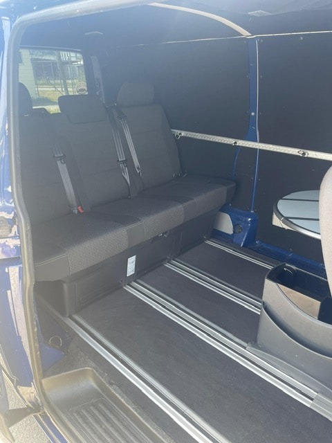 VW T5 2.0 TDI-image-9