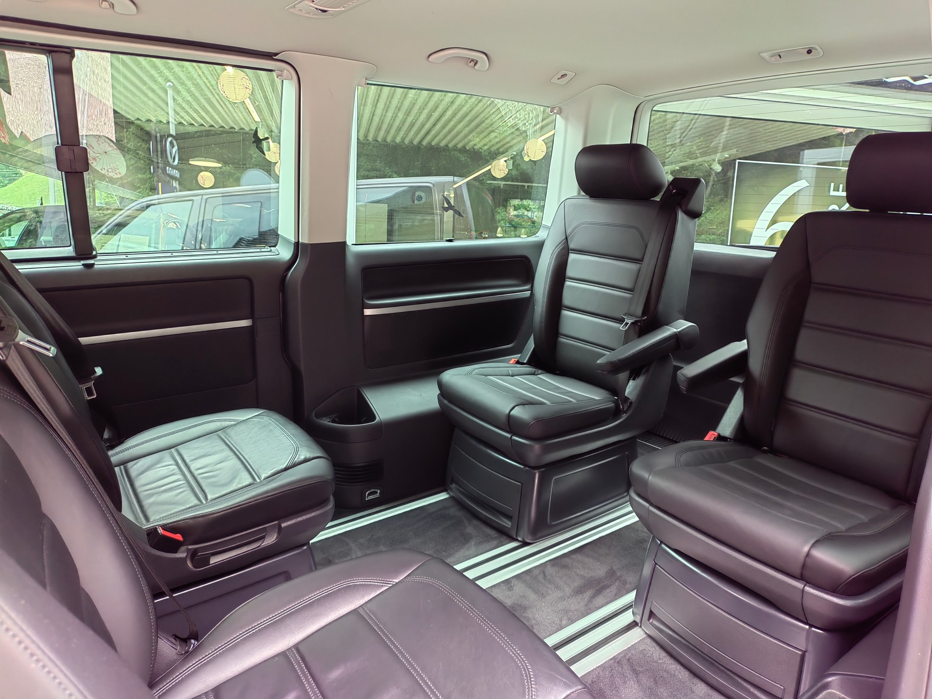VW T6 Multivan 2.0 TDI 199 Highline DSG 4m-image-3