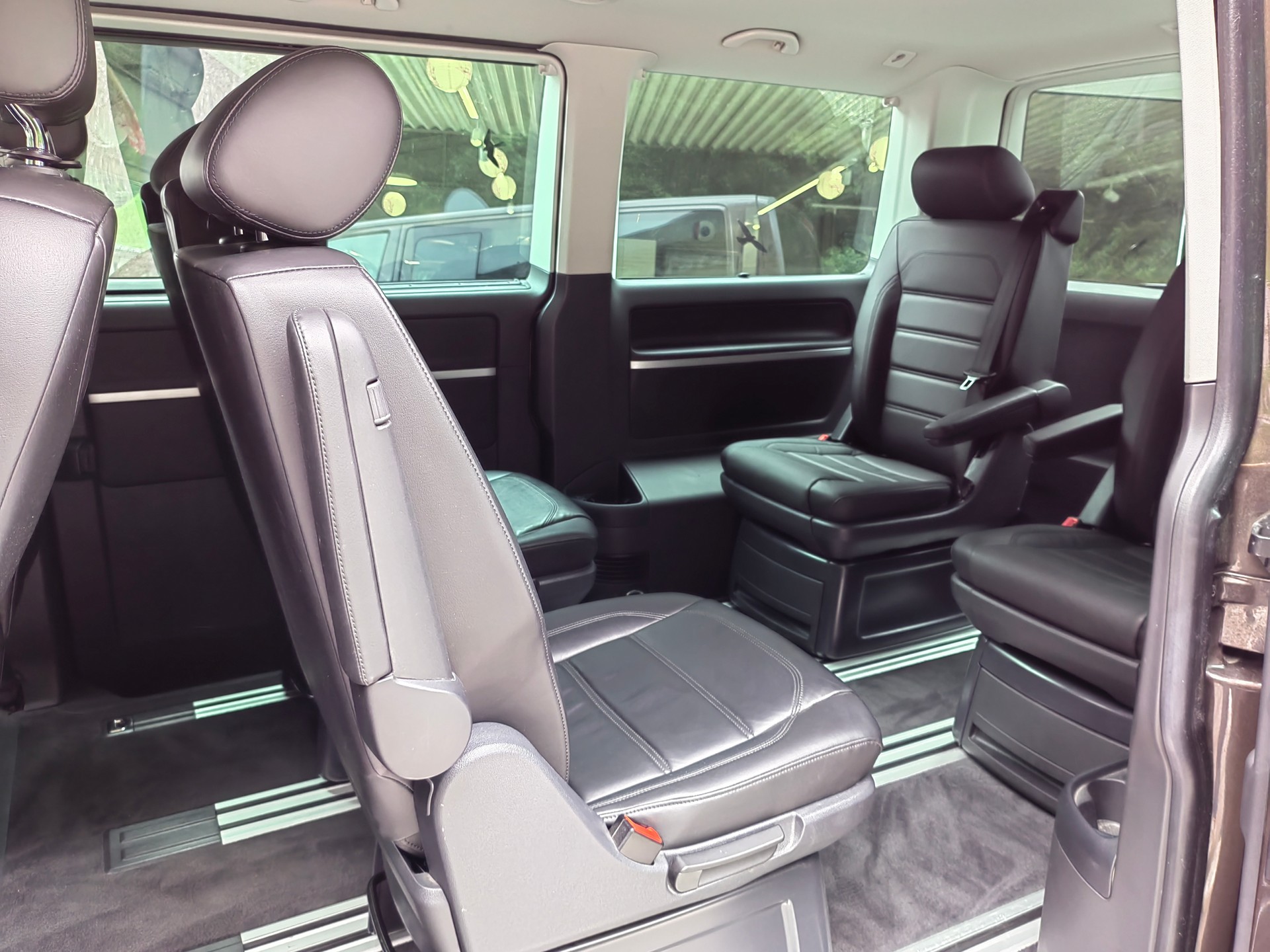VW T6 Multivan 2.0 TDI 199 Highline DSG 4m-image-2