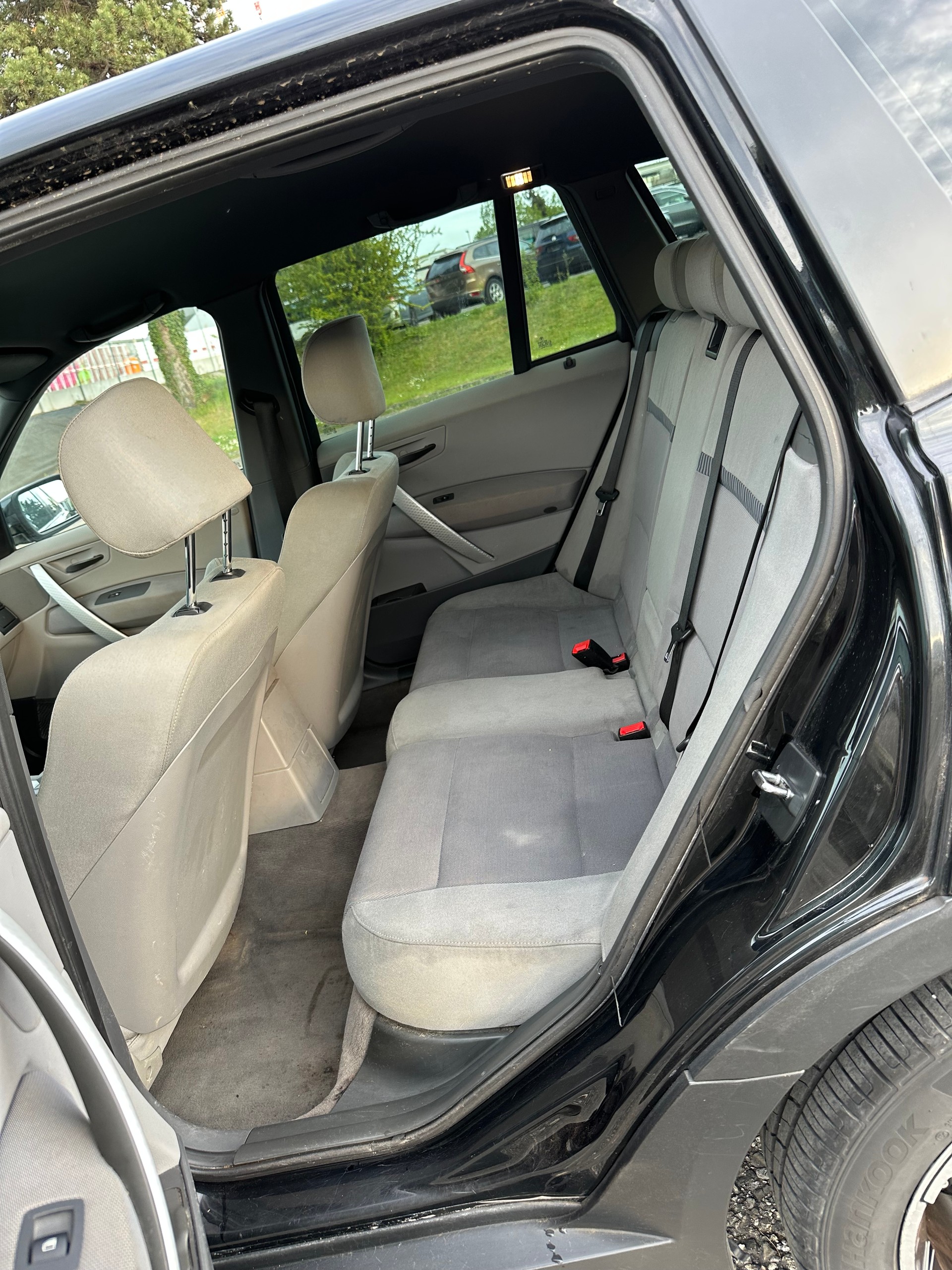 BMW X3 3.0i-image-6