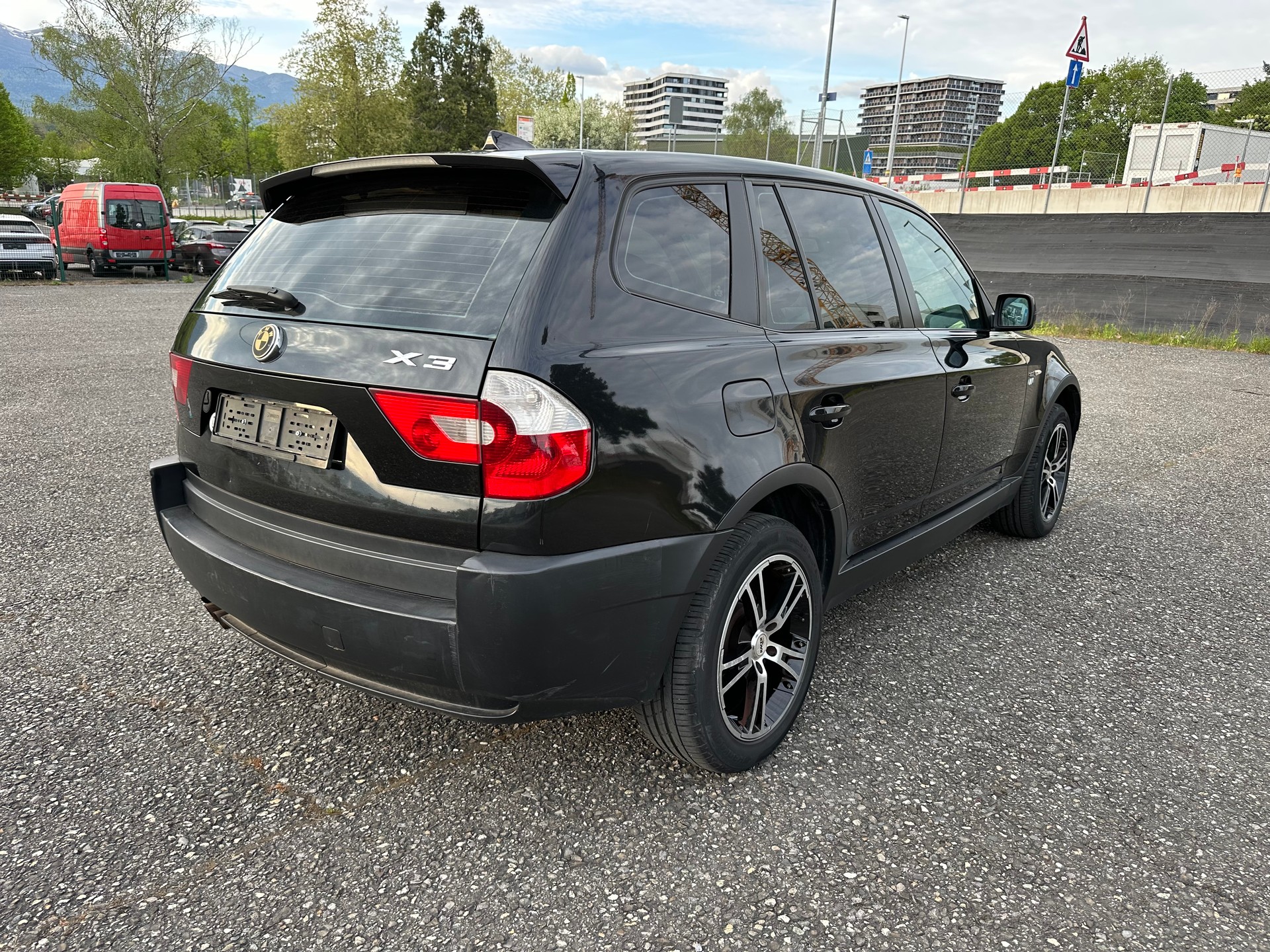 BMW X3 3.0i-image-2