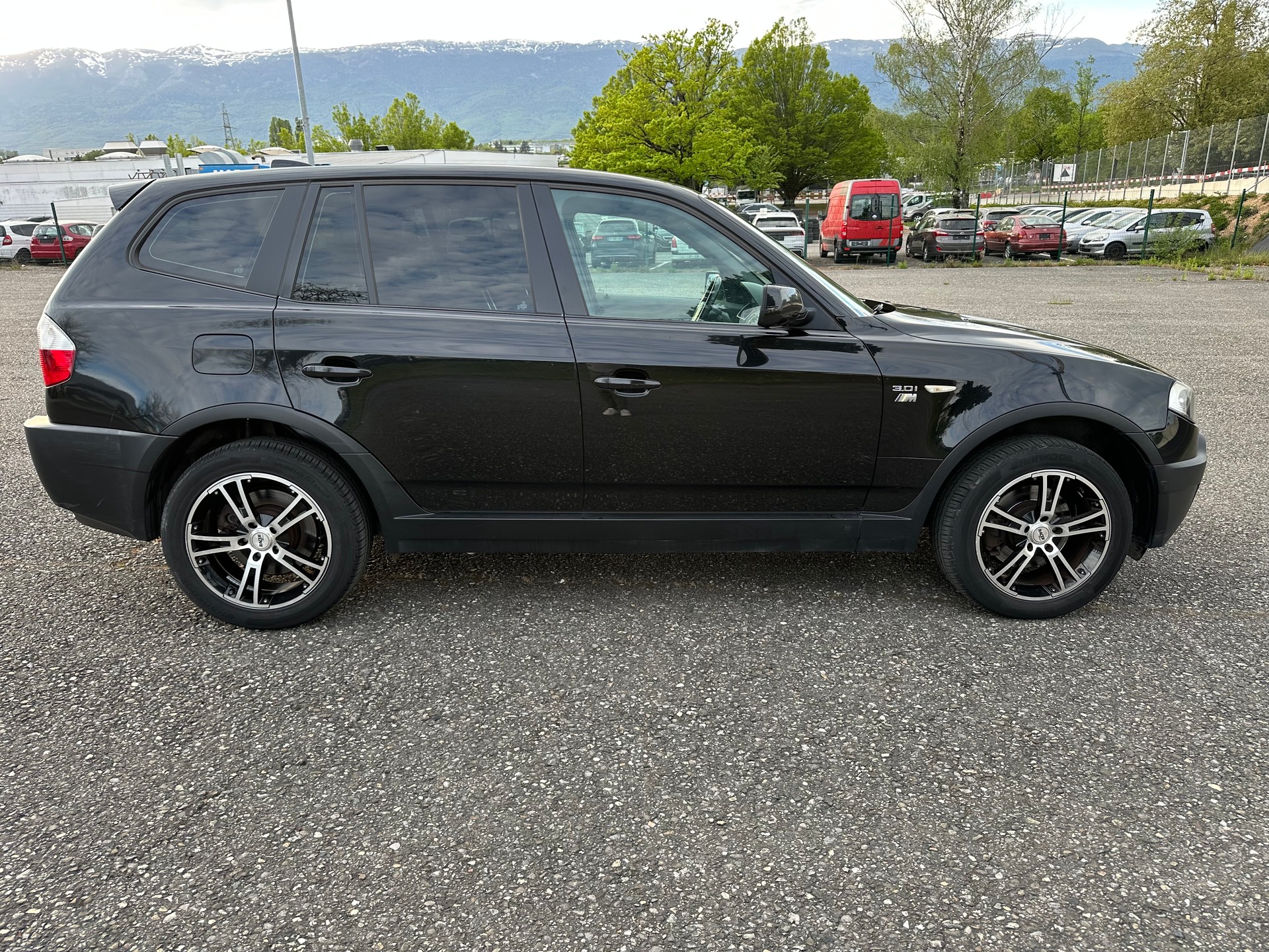BMW X3 3.0i-image-5