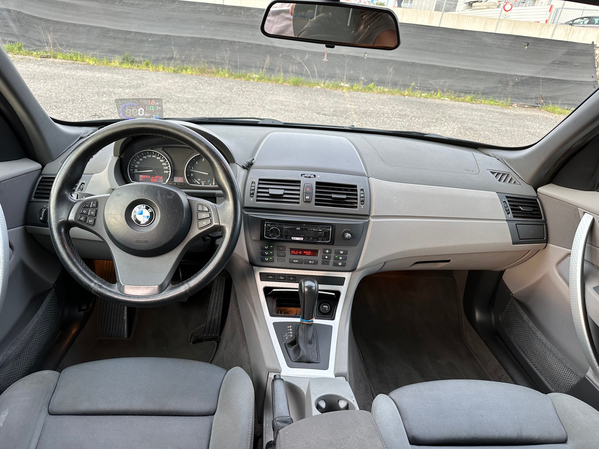BMW X3 3.0i-image-7