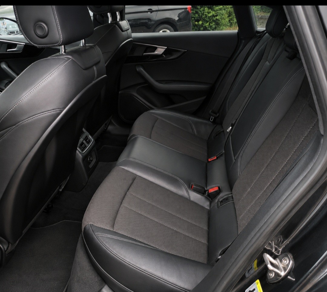 AUDI Sportback 2.0 TFSI S-Line Sport quattro S-tronic-image-8