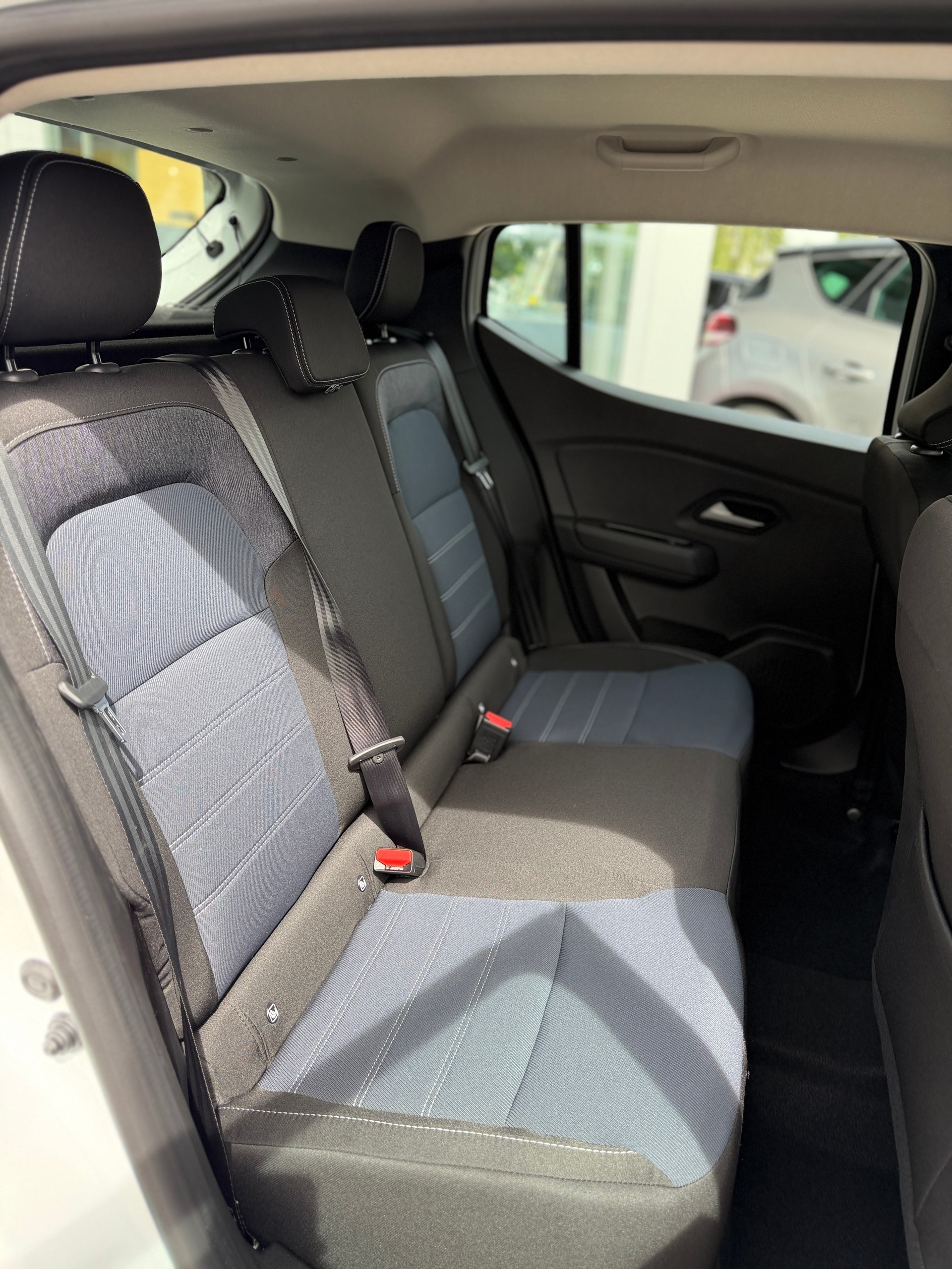 DACIA Sandero TCe 100 Journey-image-9