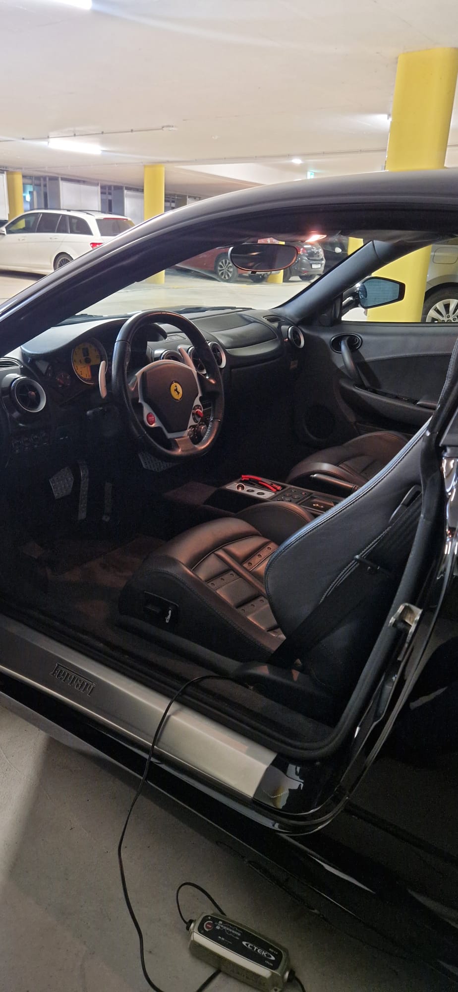 FERRARI 4.3-image-5