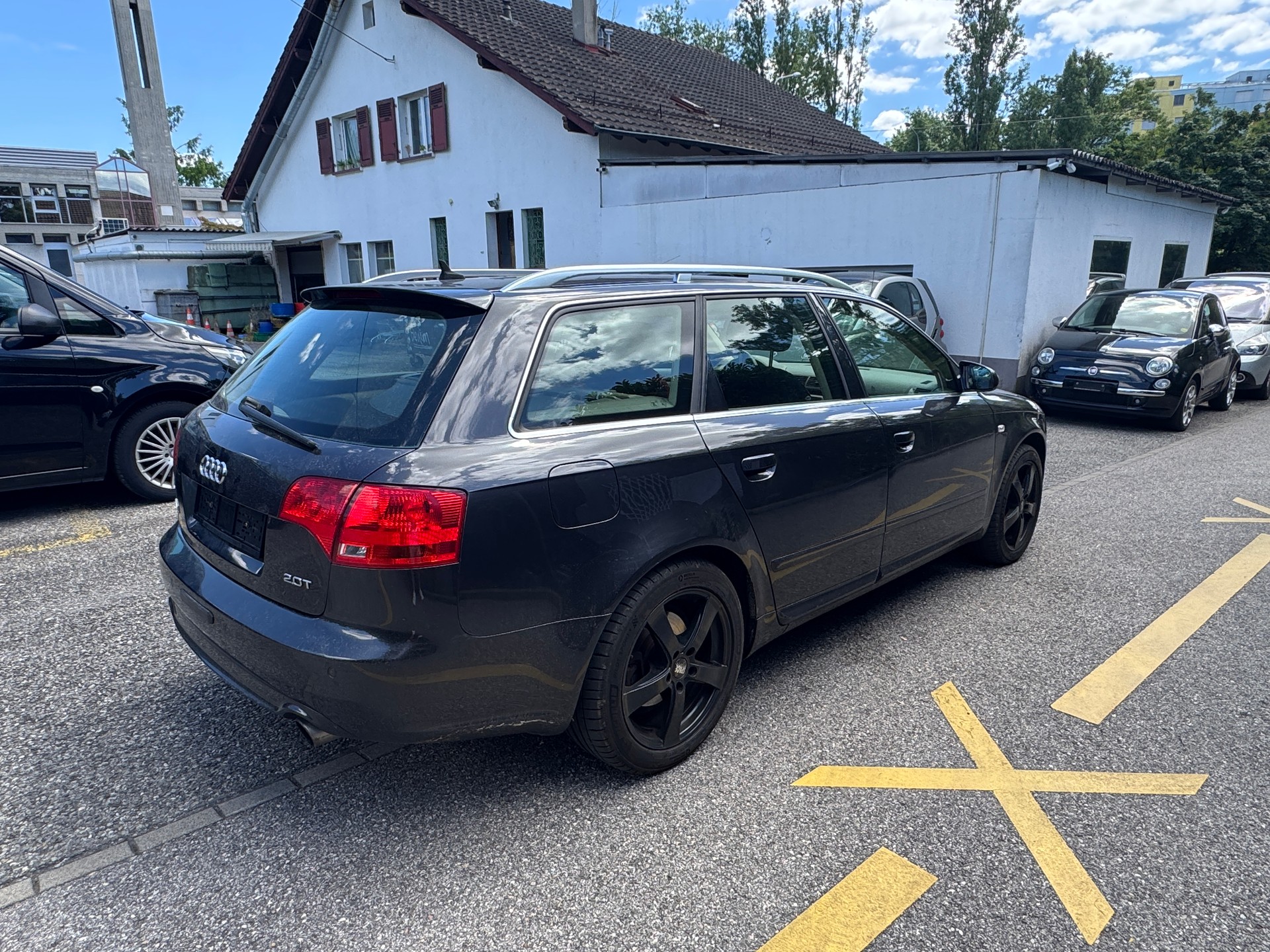 AUDI A4 Avant 2.0 Turbo FSI quattro-image-4