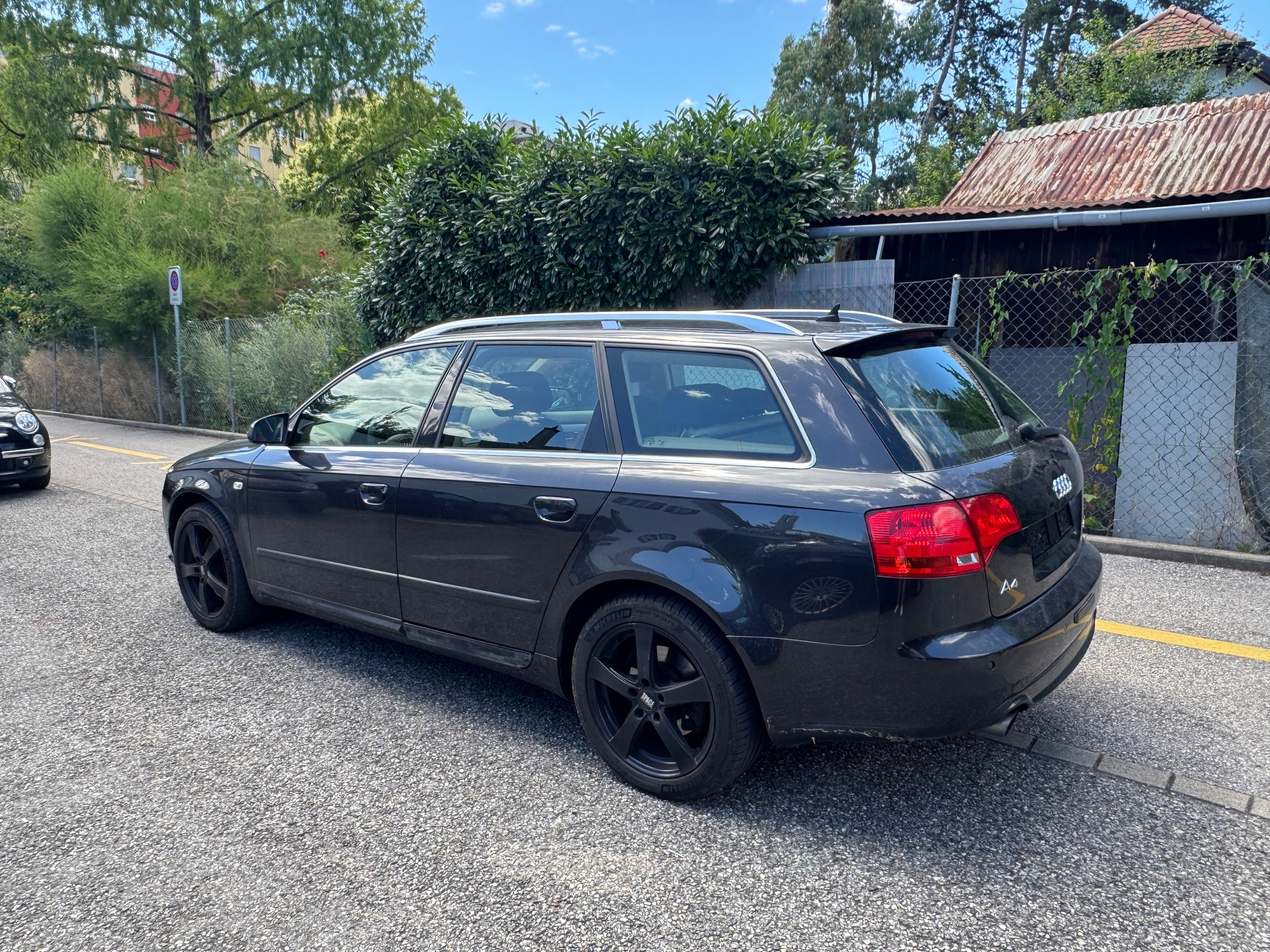AUDI A4 Avant 2.0 Turbo FSI quattro-image-5