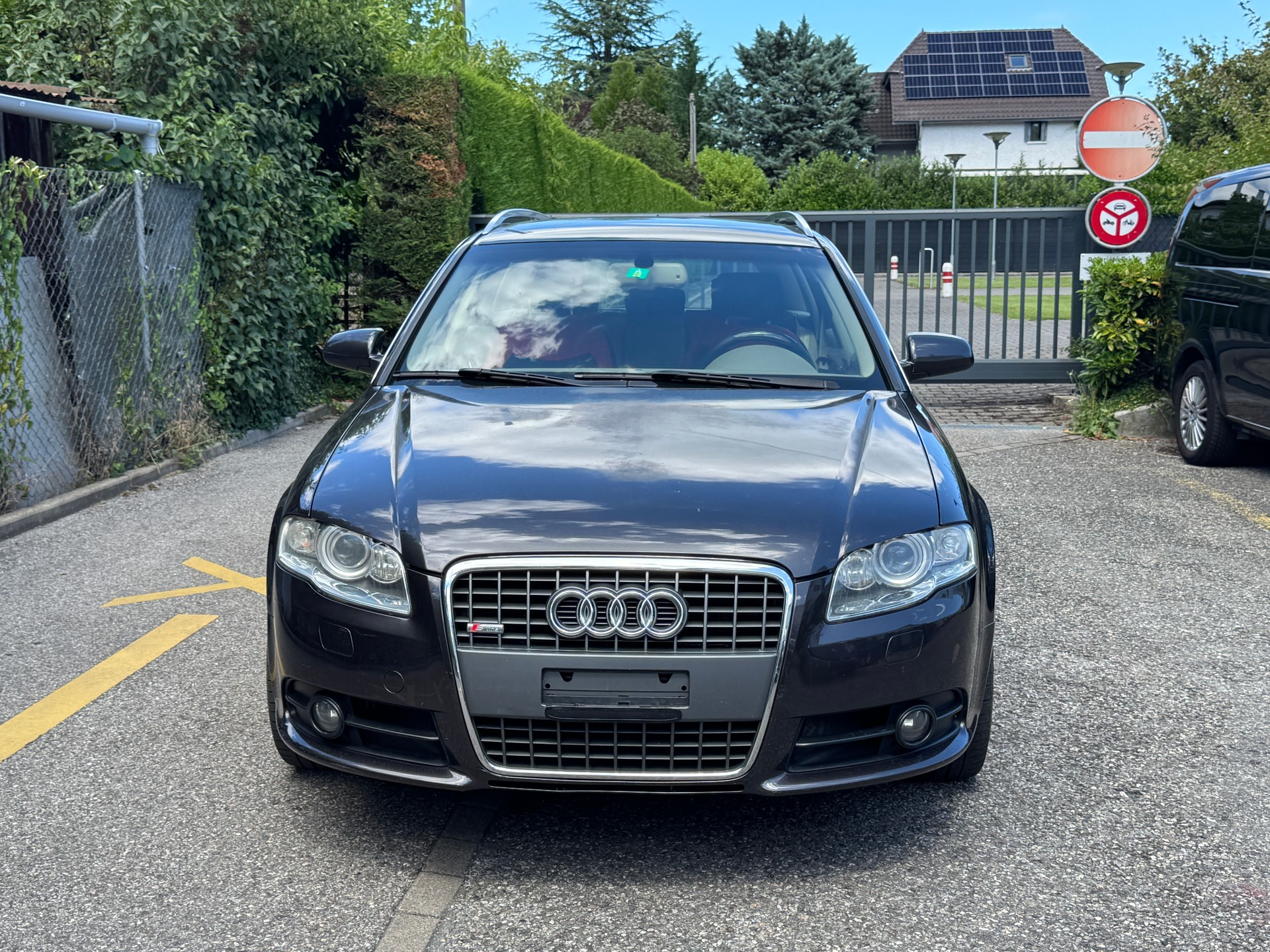 AUDI A4 Avant 2.0 Turbo FSI quattro-image-0