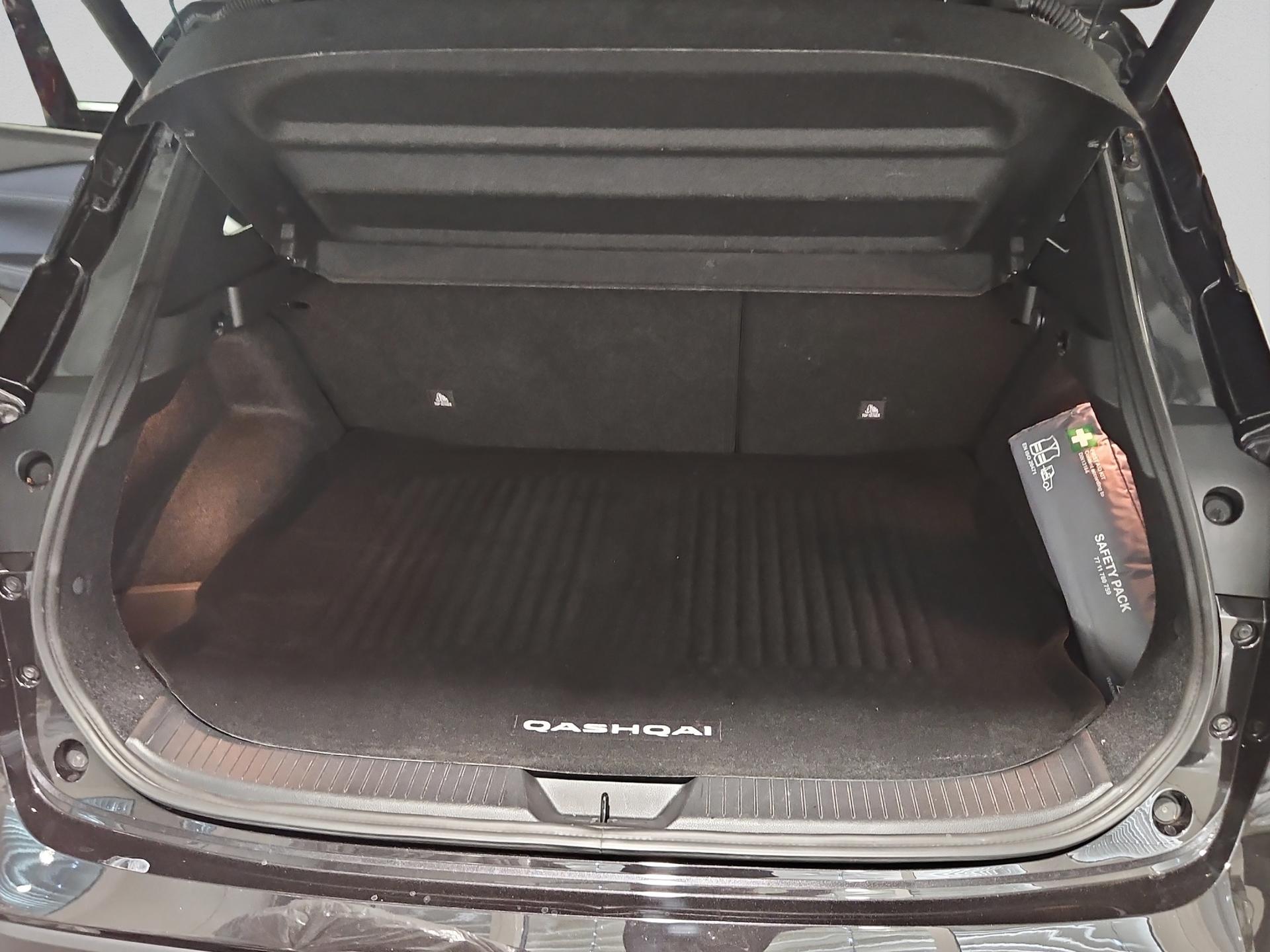 NISSAN Qashqai 1.3 DIG-T MHEV Tekna+ Xtronic-image-15