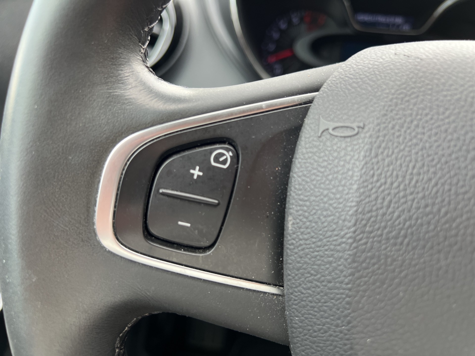 RENAULT Captur 1.2 T 16V Outdoor EDC-image-14