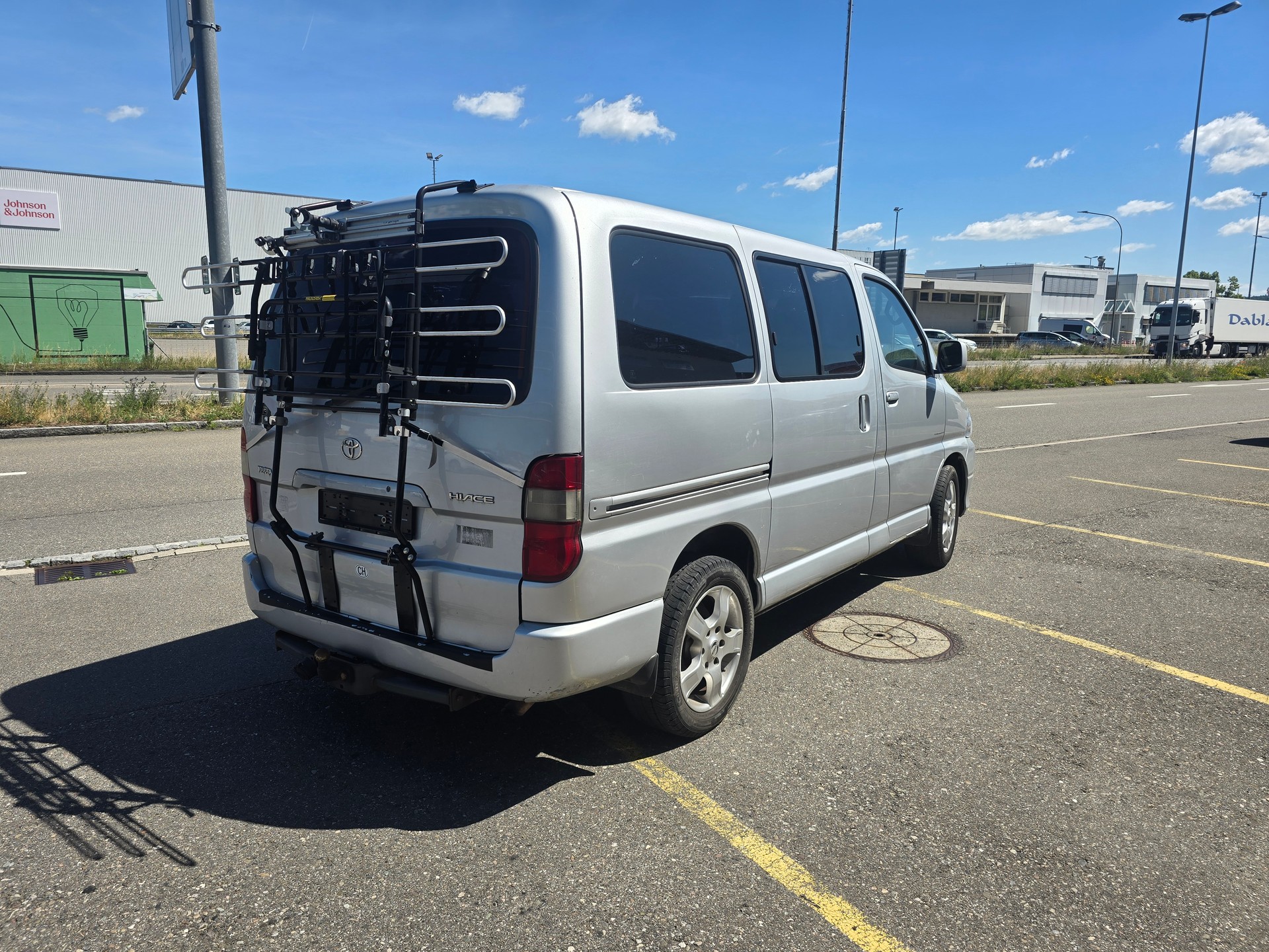 TOYOTA Hiace D-4D Wagon GL SWB-image-3