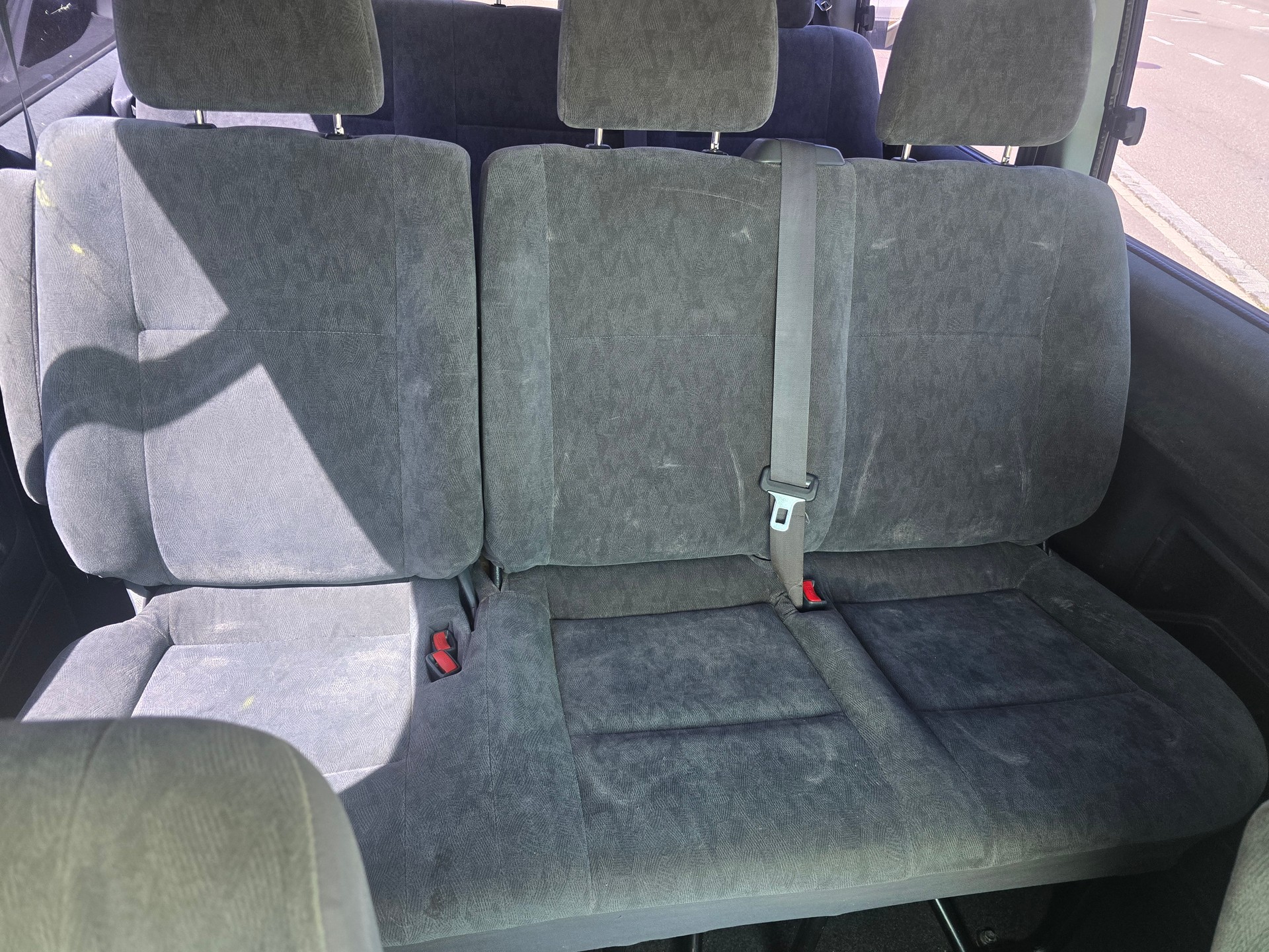 TOYOTA Hiace D-4D Wagon GL SWB-image-8