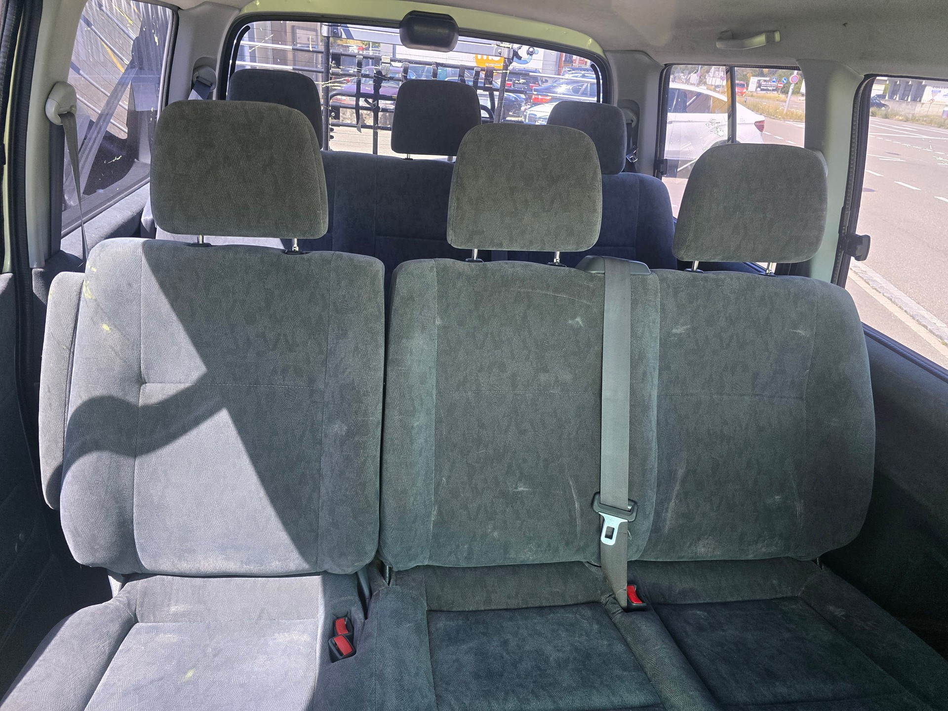 TOYOTA Hiace D-4D Wagon GL SWB-image-7