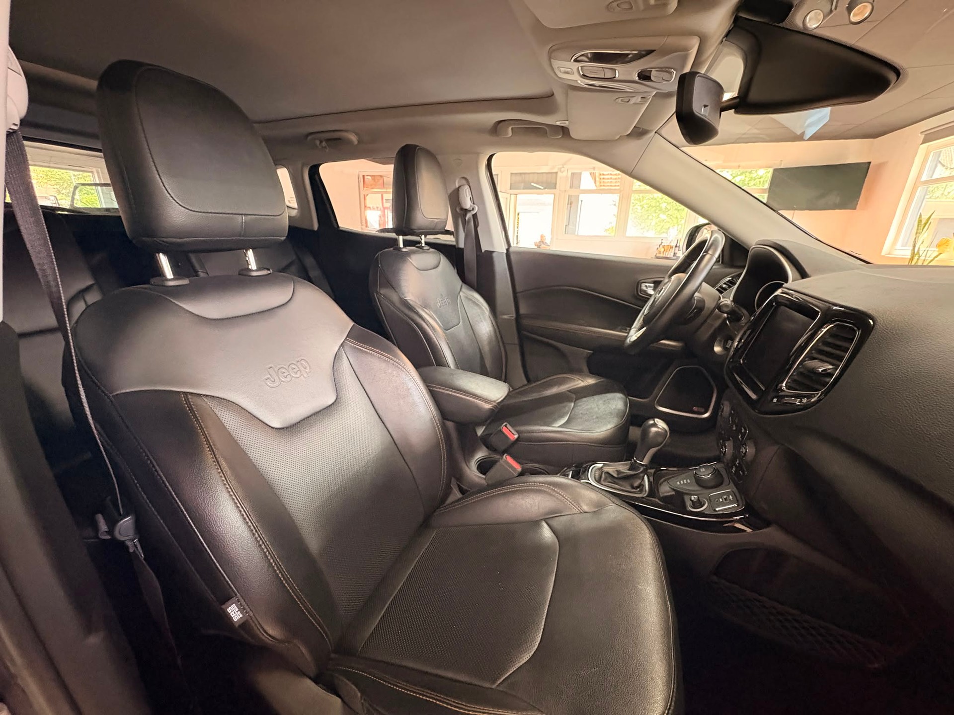 JEEP Compass 1.4 Turbo Limited AWD 9ATX-image-9