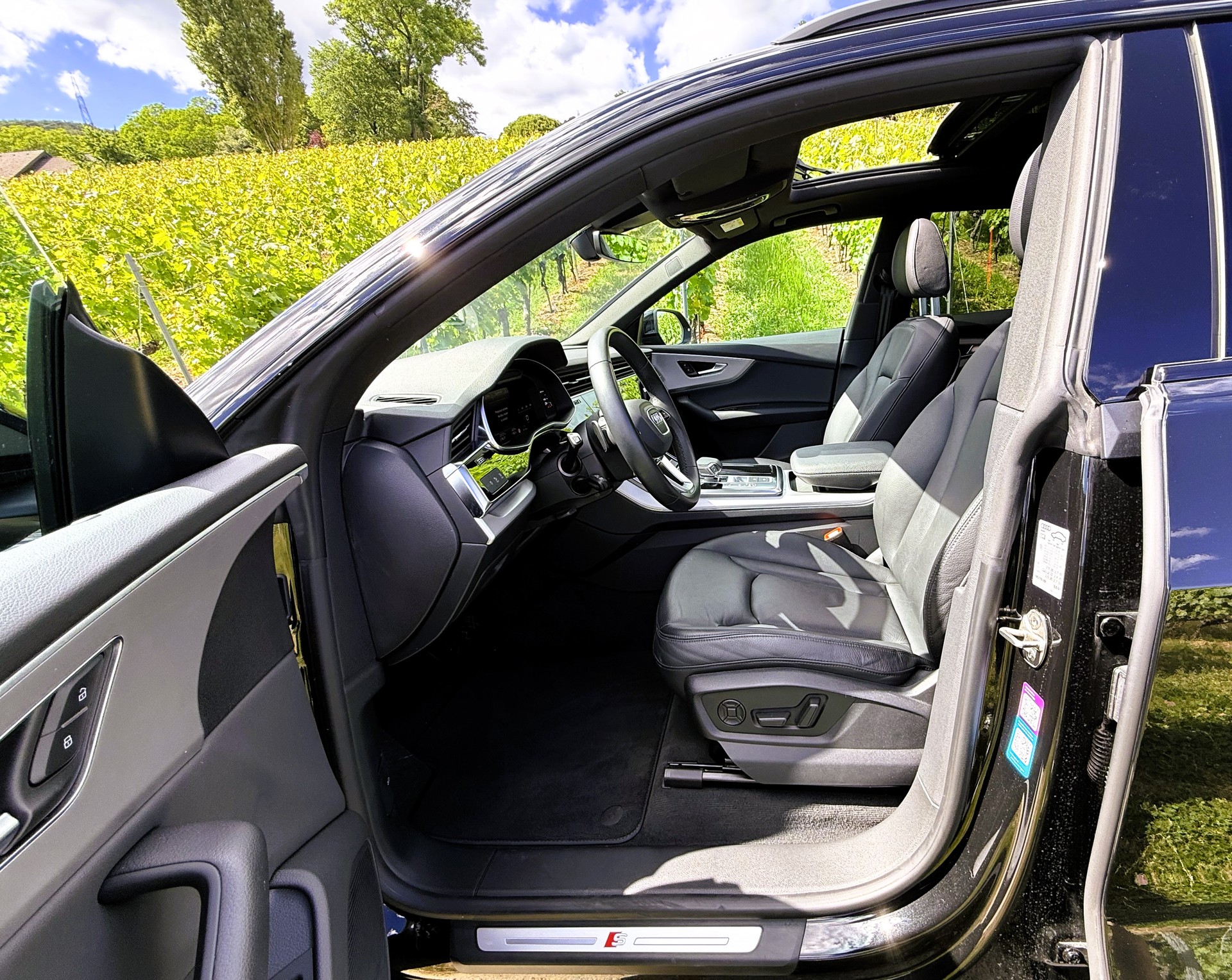 AUDI Q8 45 TDI Black Edition quattro tiptronic-image-15