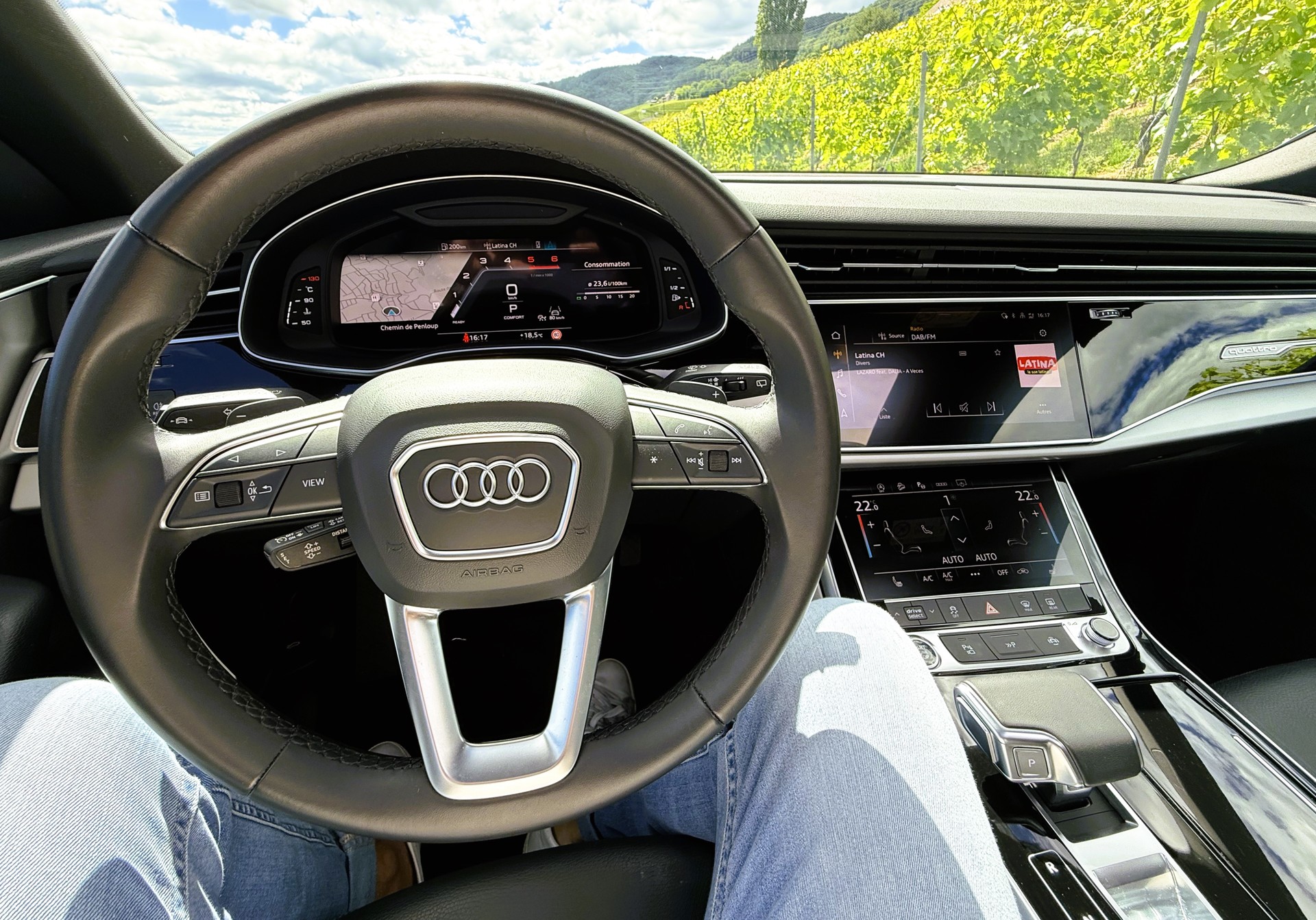 AUDI Q8 45 TDI Black Edition quattro tiptronic-image-16