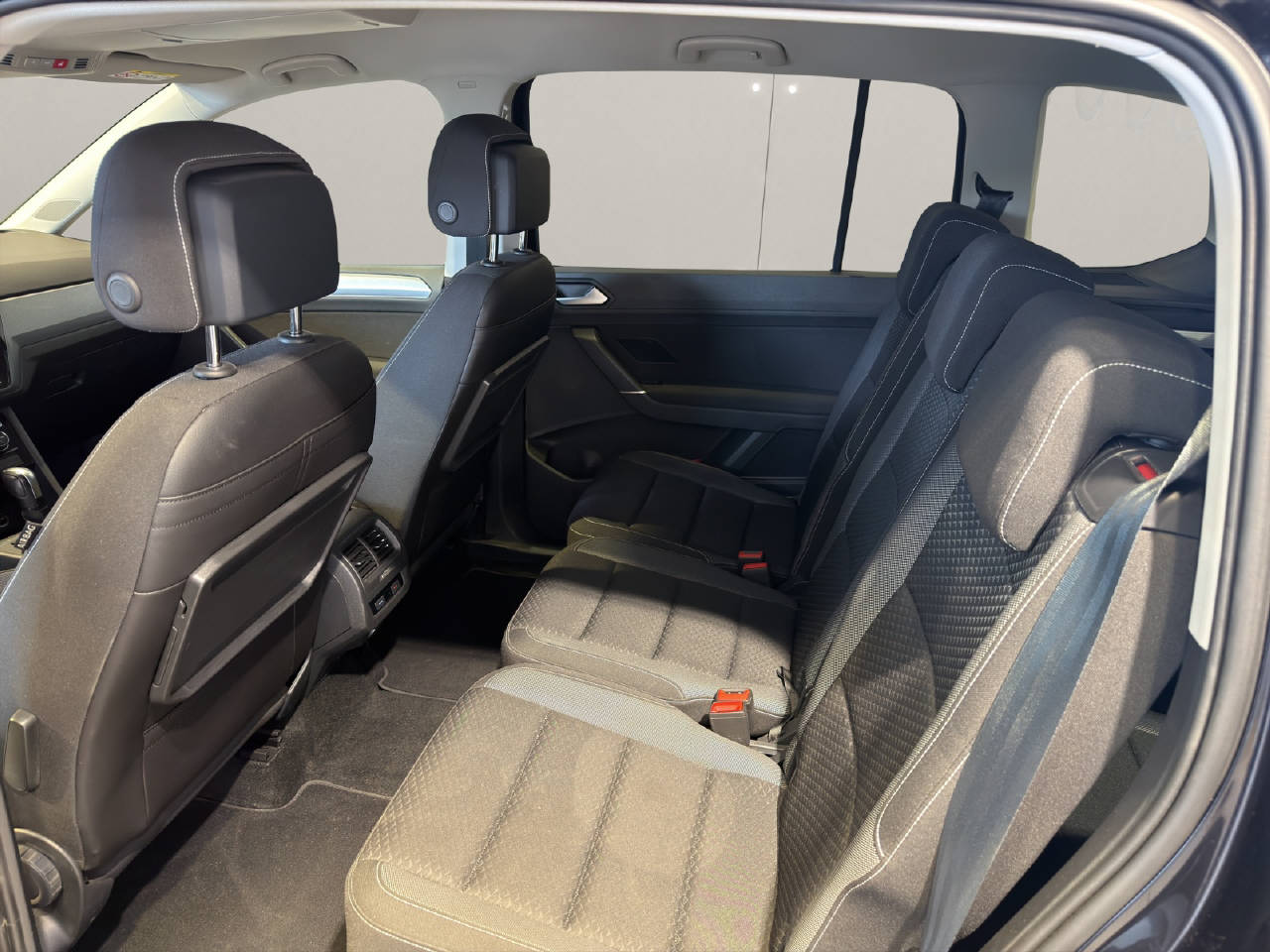 VW Touran 2.0 TDI SCR Comfortline DSG-image-5