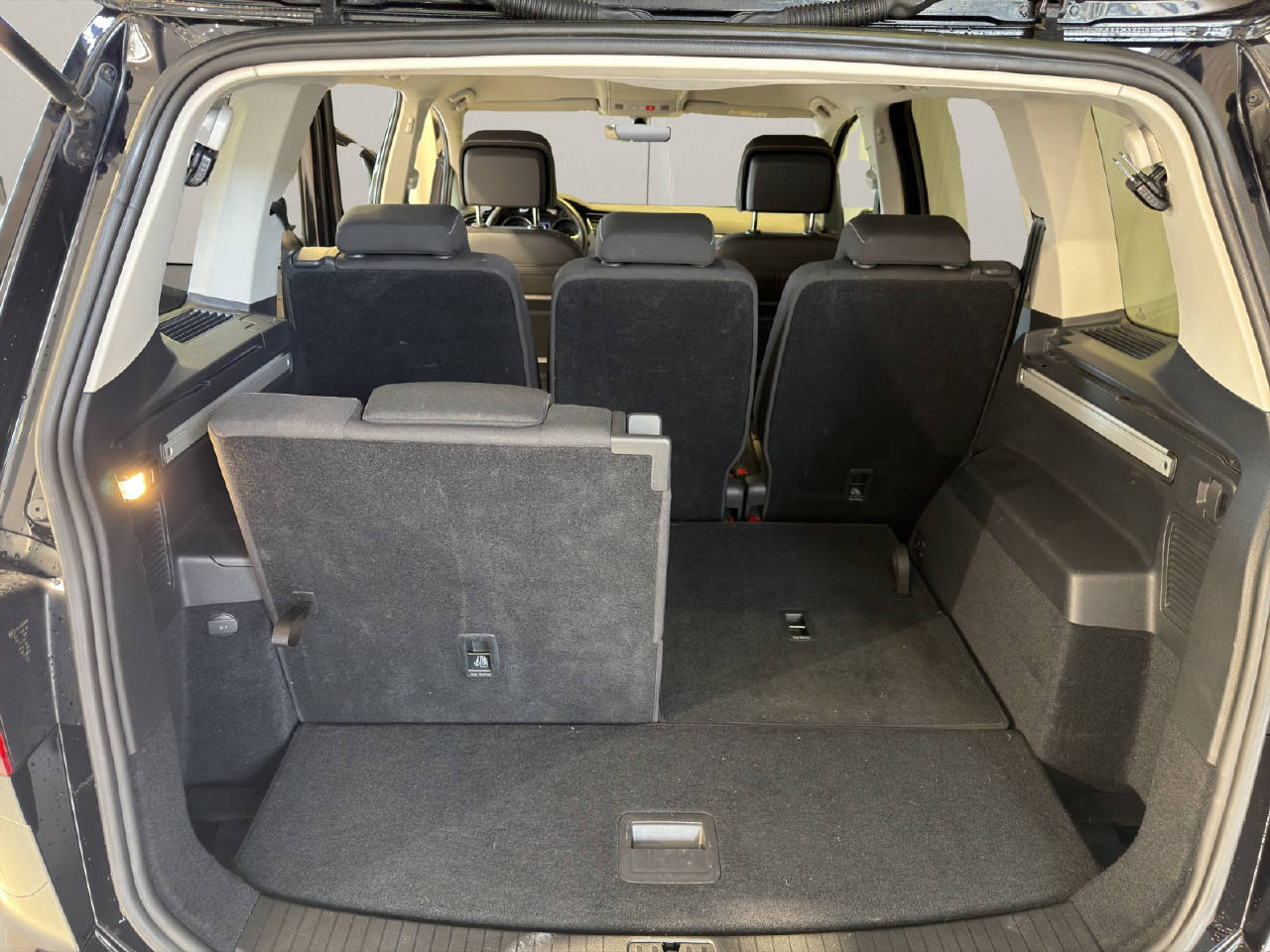 VW Touran 2.0 TDI SCR Comfortline DSG-image-6