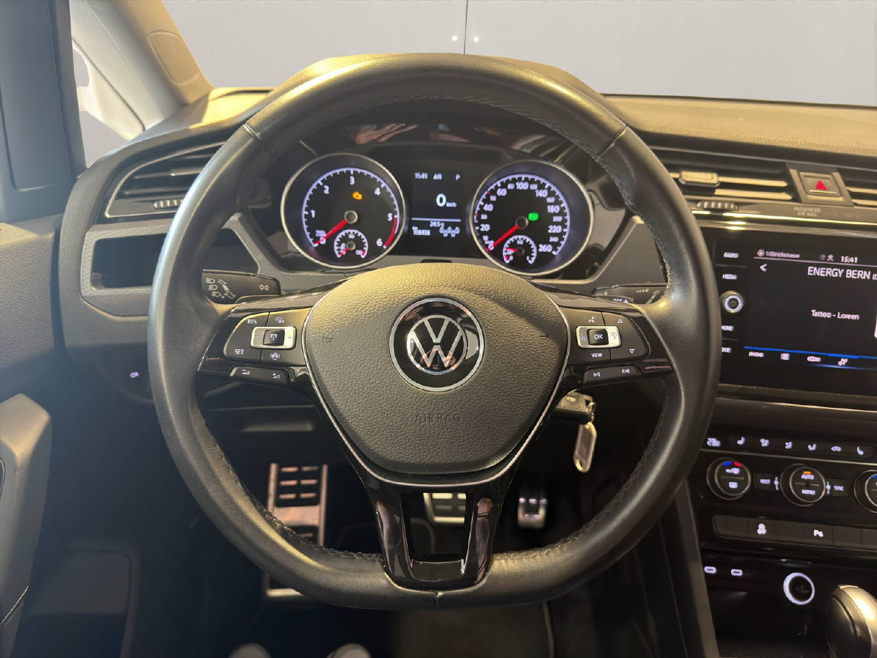 VW Touran 2.0 TDI SCR Comfortline DSG-image-8