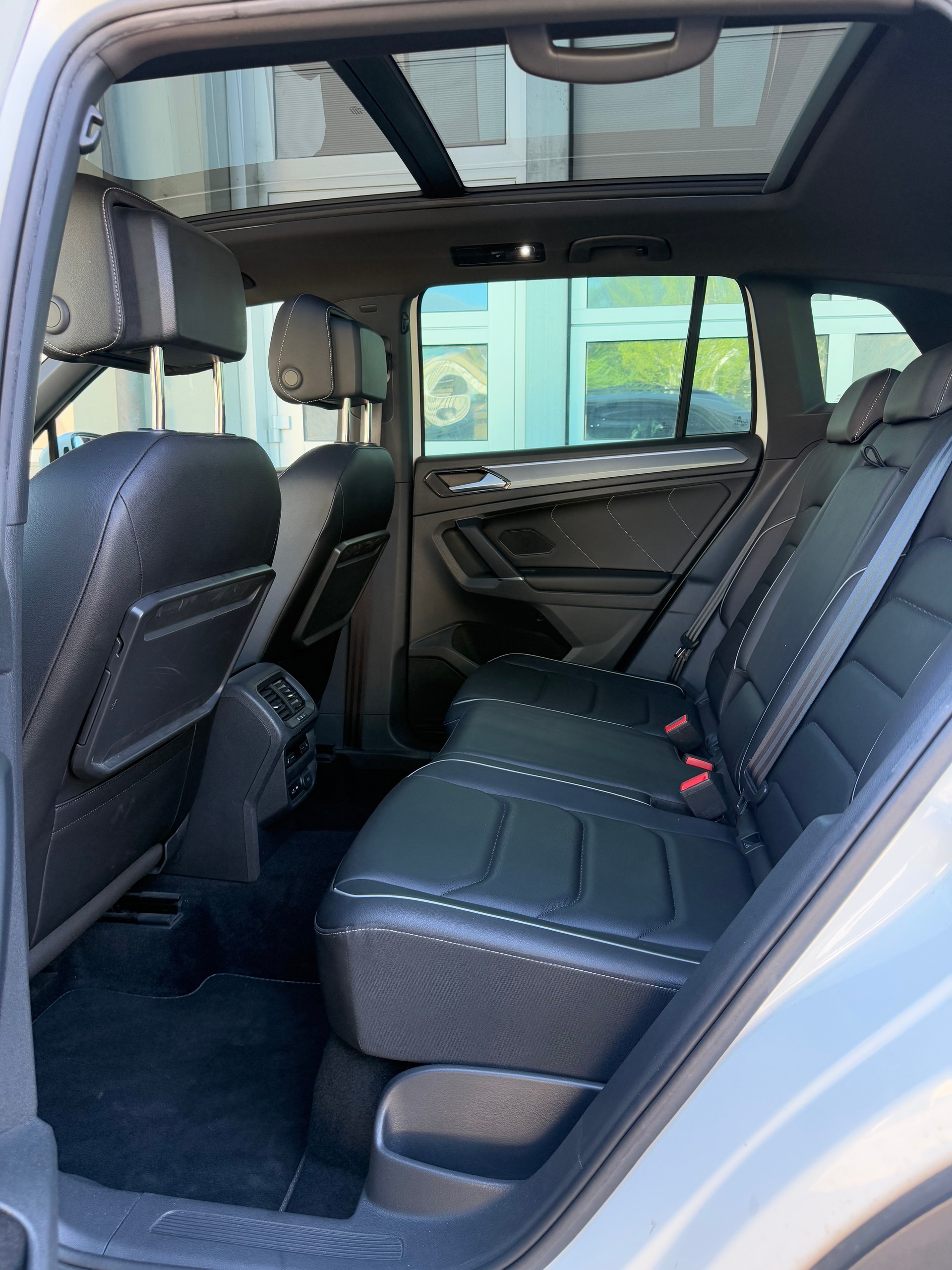 VW Tiguan 2.0 TDI SCR Highline 4Motion DSG-image-15