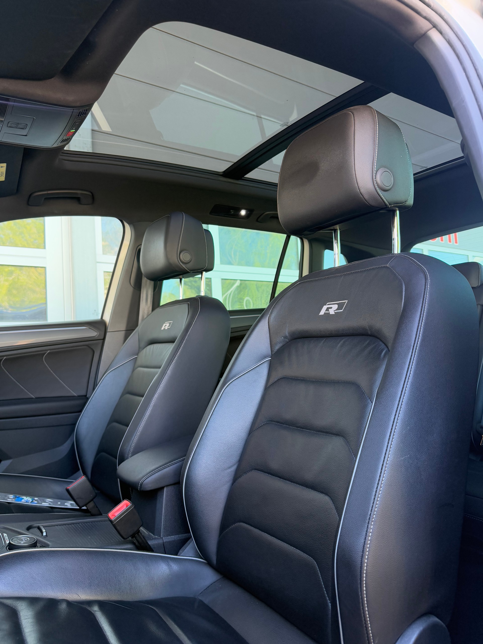 VW Tiguan 2.0 TDI SCR Highline 4Motion DSG-image-14