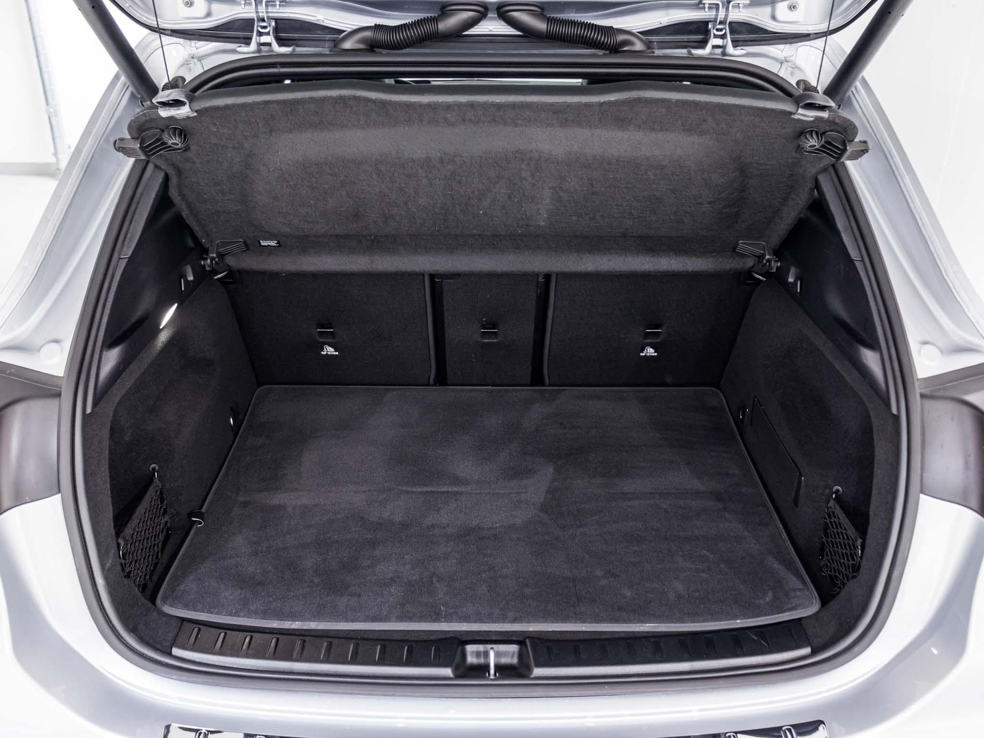 MERCEDES-BENZ EQA 350 4MATIC-image-13