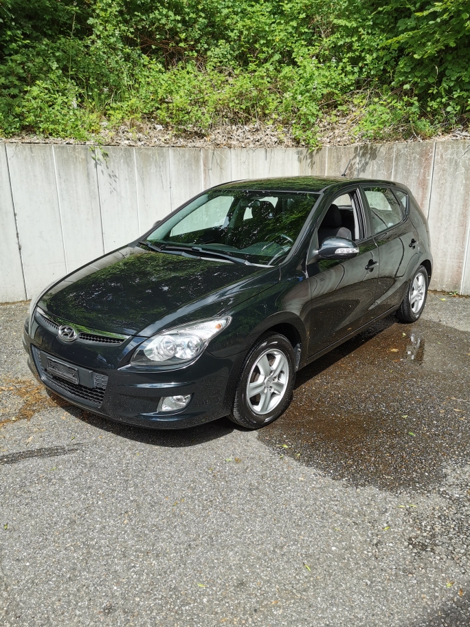 HYUNDAI i30 1.6 Swiss Plus Edition-image-0