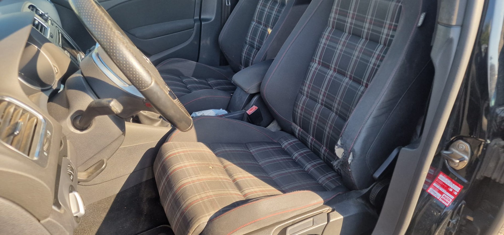 VW Golf 2.0 TSI GTI-image-10